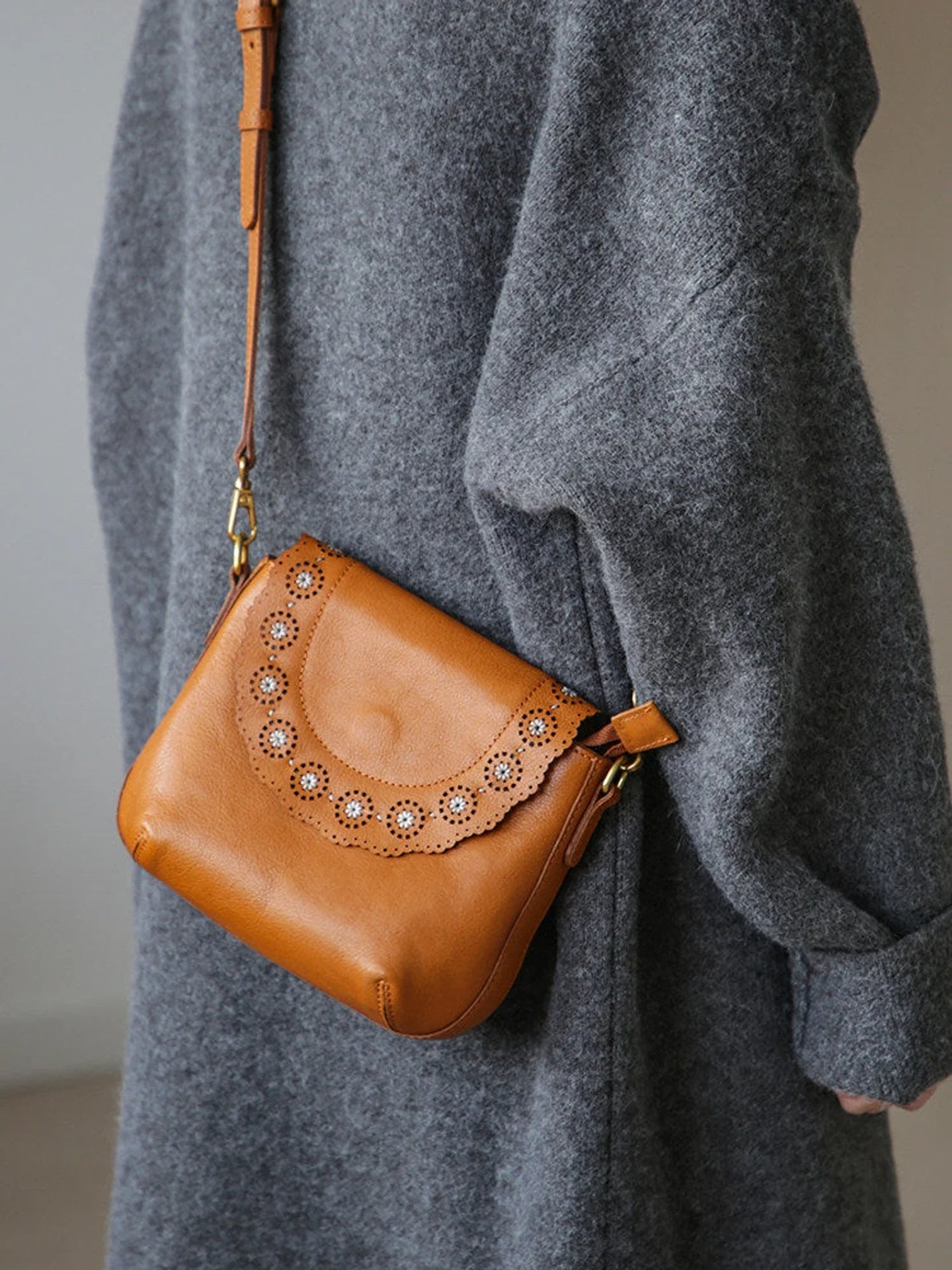 Cognac brown vegetable-tanned leather scalloped flap crossbody bag