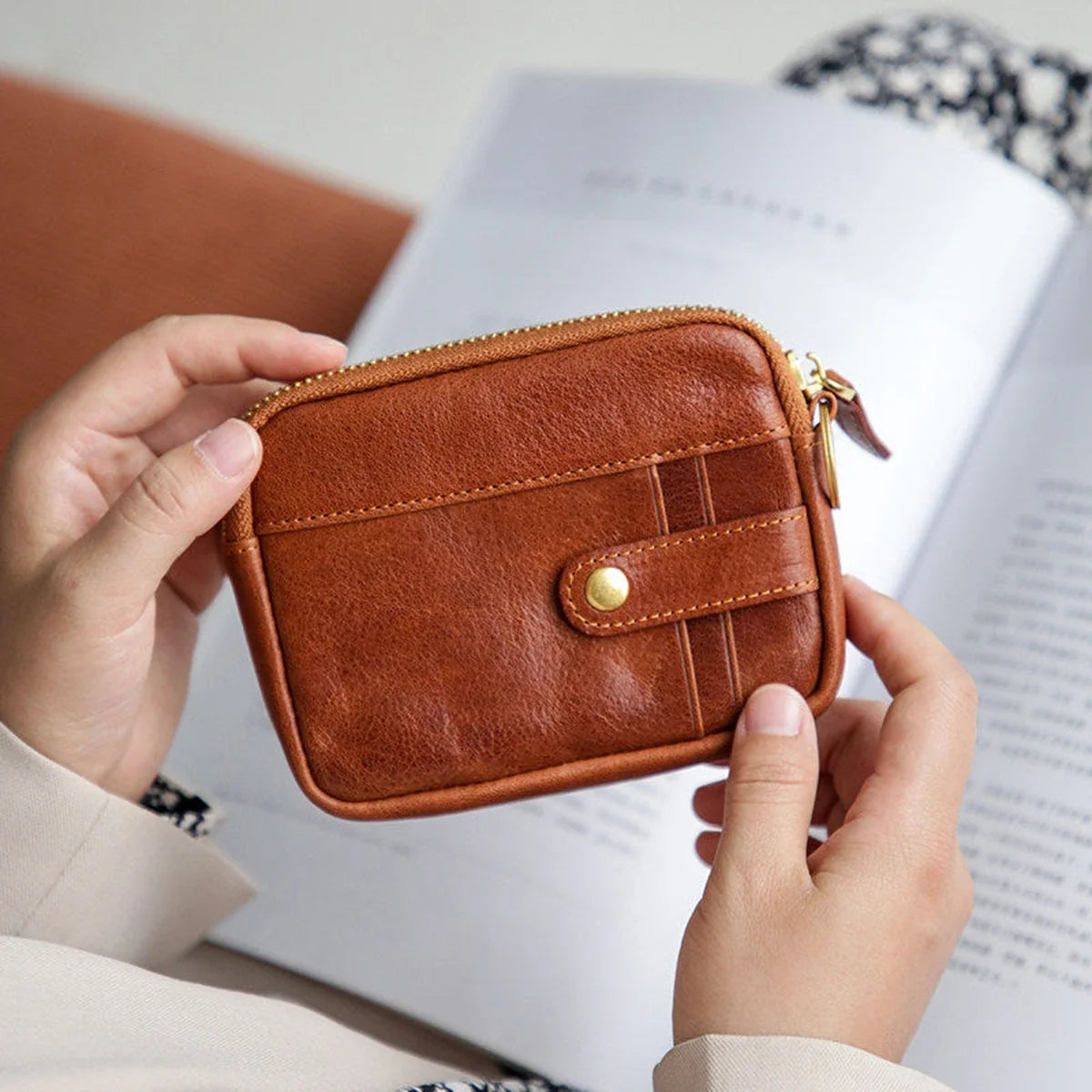 Light Brown vegetable-tanned leather coin purse and card holder