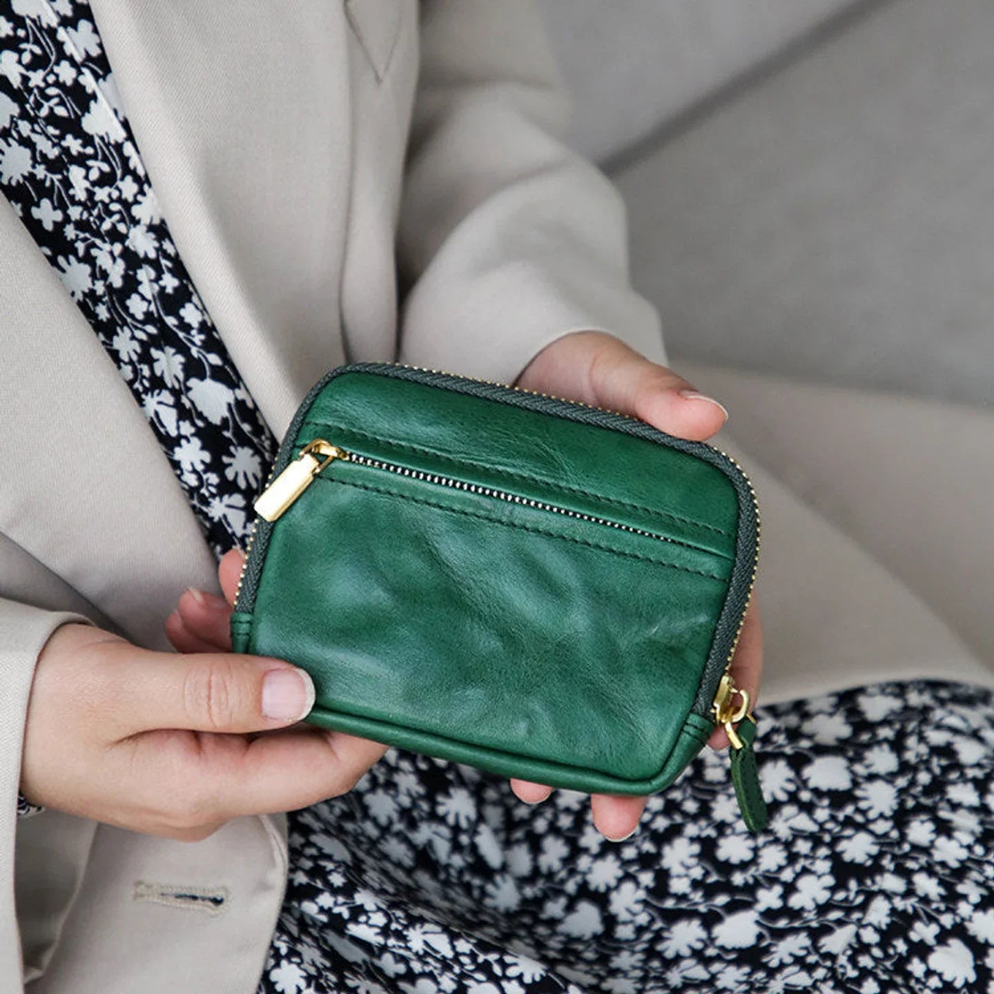 Women's dark green top-grain cowhide coin wallet with gold-tone zipper