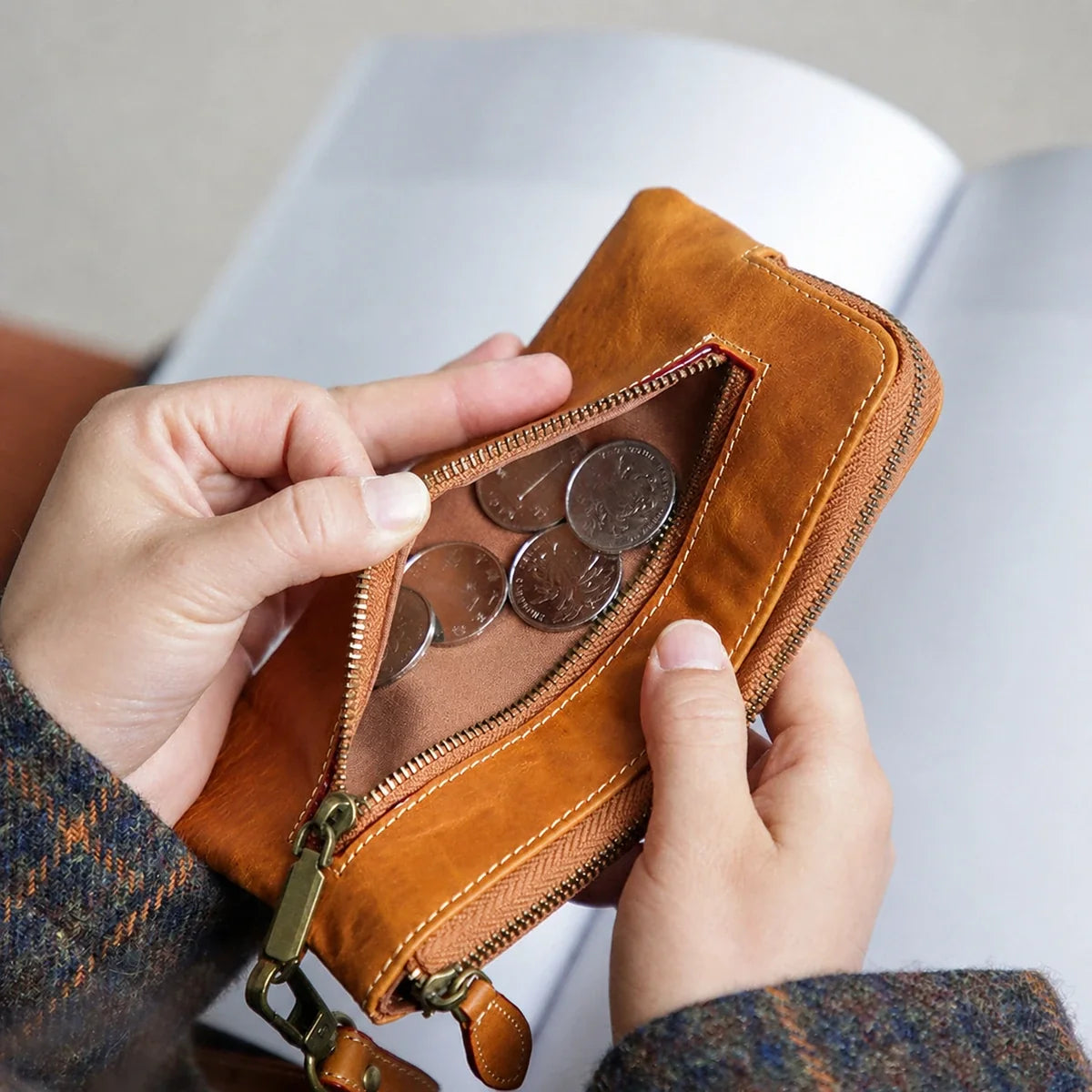 Cowhide wallet zip coin compartment detail