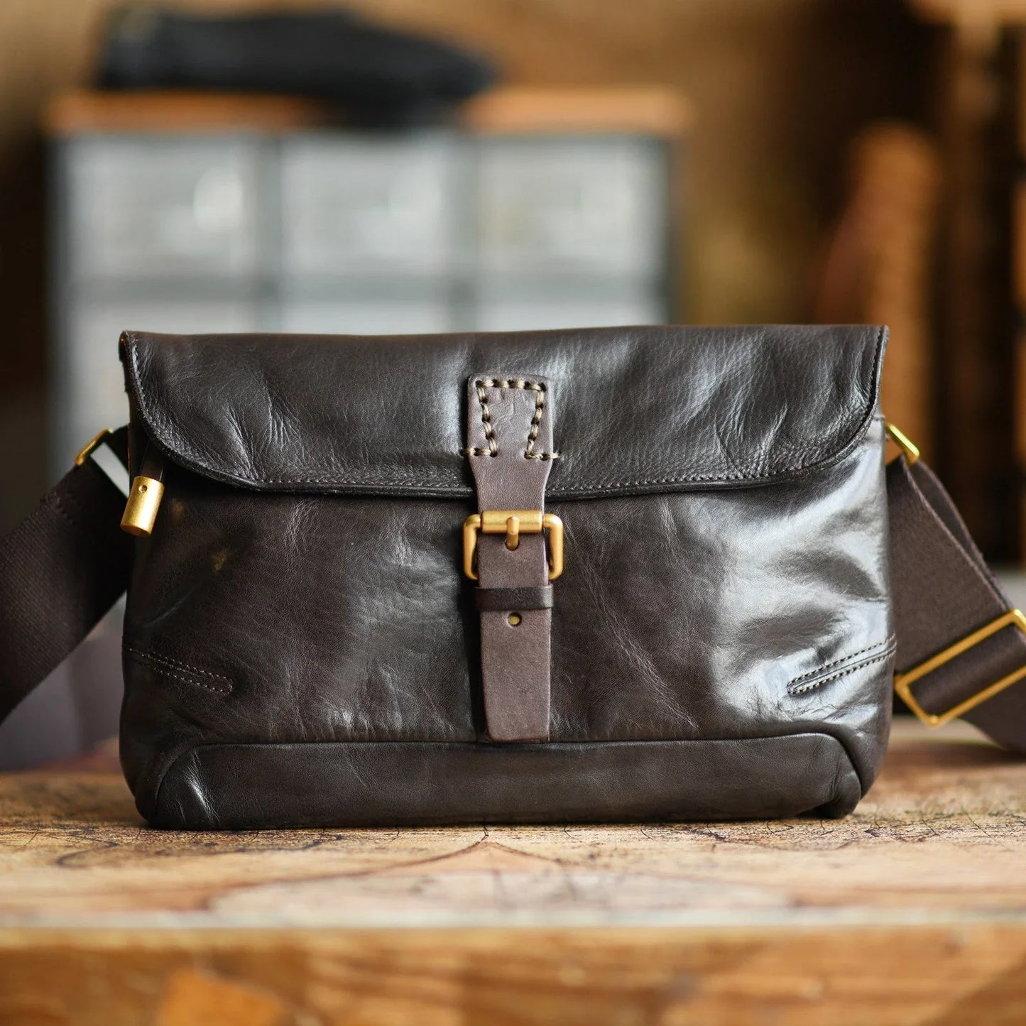 Coffee Brown vegetable-tanned cowhide crossbody bag front view