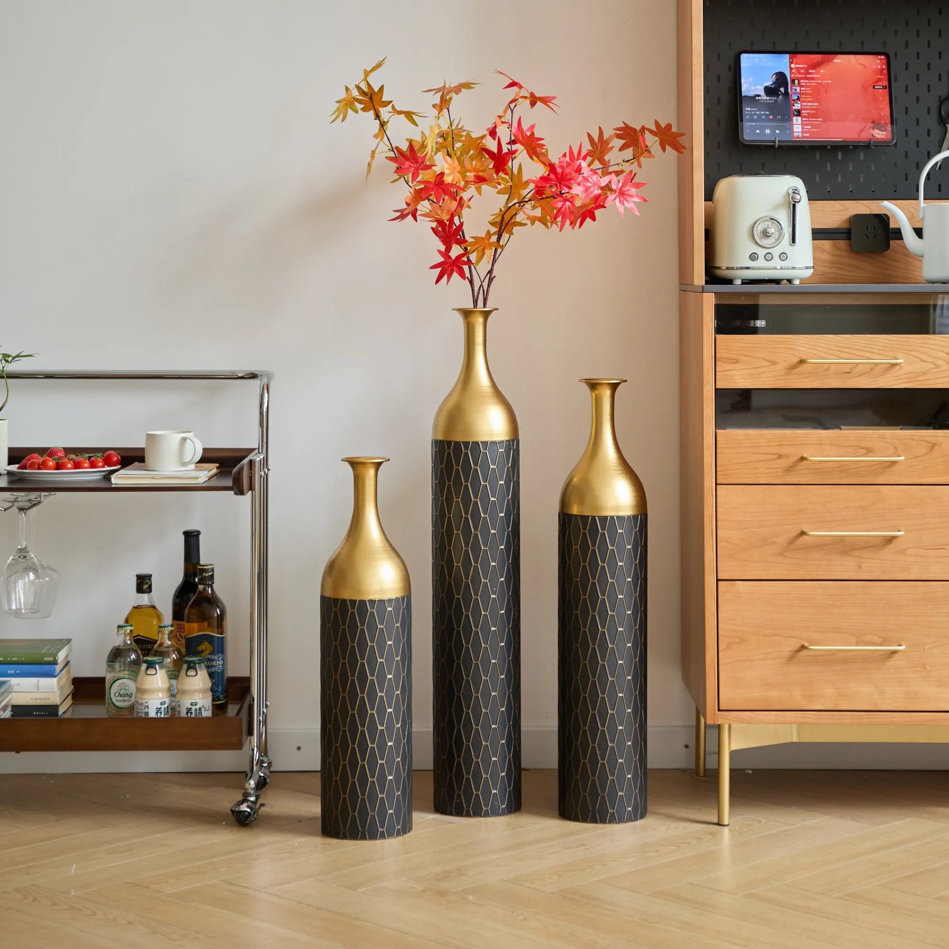 Elegant Floor Vase Set – Gold & Black Metal Decorative Vases – 3-Piece Set for Floral Display, Wedding & Gift Décor – view 5