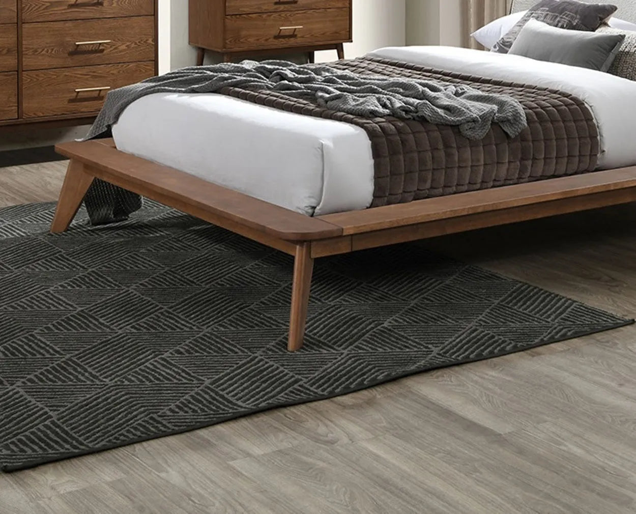 Gorgeous Walnut 3pc Bedroom Set Full Size Bed 2x Nightstands Beige Upholstered Fabric Winged Edge Panel HB Mid-Century Modern Style – view 6