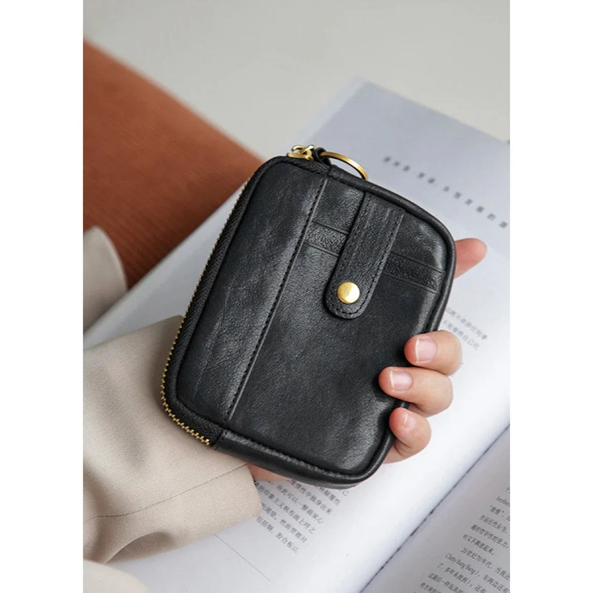 Black vegetable-tanned leather coin purse