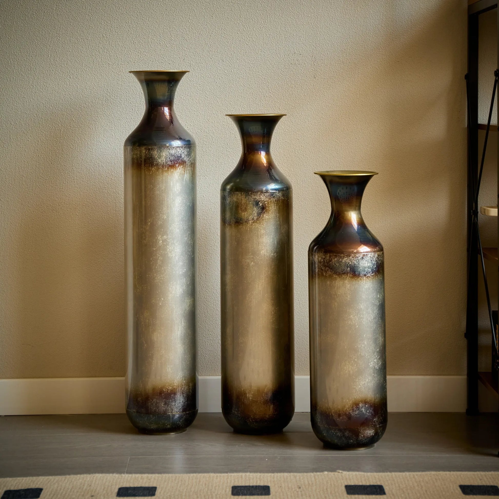 Modern Droplet-Shaped Floor Vase Set – Gold & White Glazed Metal Decorative Vases – 3-Piece Home Accent for Living Room or Entryway – view 7