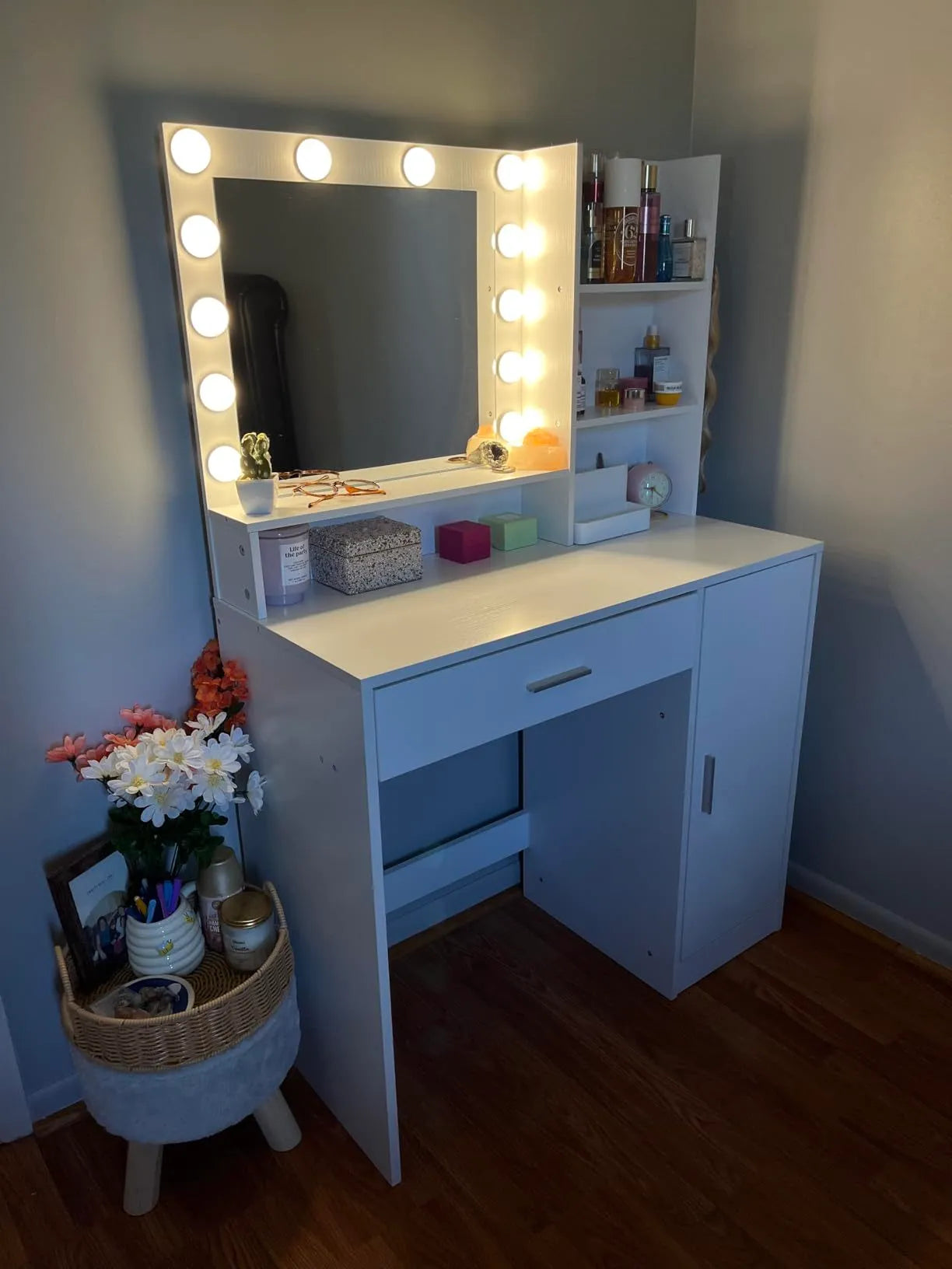 Vanity Desk with Mirror & Light, Large Drawer Three Level Storage Dresser, 3 Lighting Modes Adjustable Brightness, Bedroom Dressing Table(Pink) – view 9