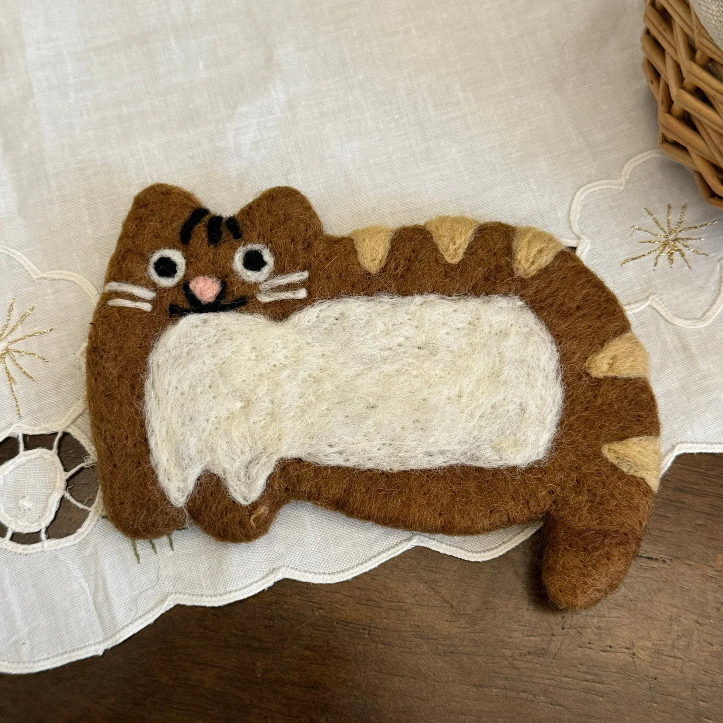 Handmade brown cat 16x10 cm wool felt coaster