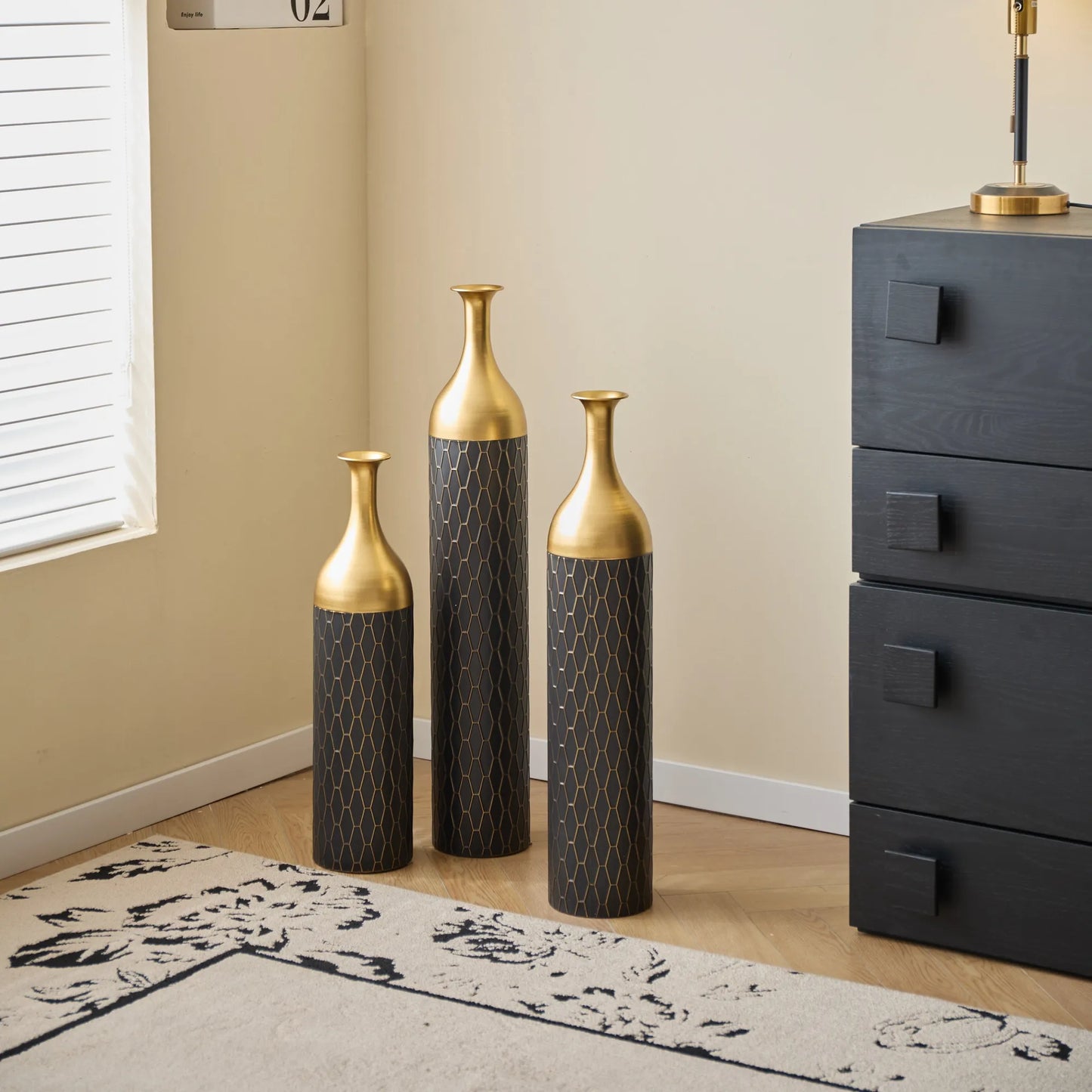 Elegant Floor Vase Set – Gold & Black Metal Decorative Vases – 3-Piece Set for Floral Display, Wedding & Gift Décor – view 10