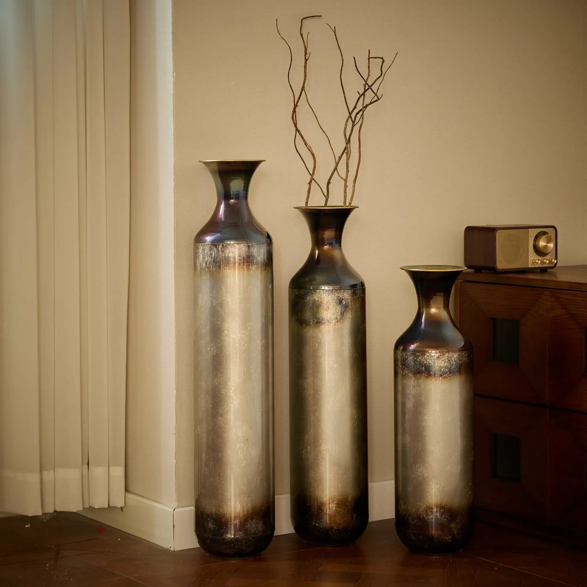Modern Droplet-Shaped Floor Vase Set – Gold & White Glazed Metal Decorative Vases – 3-Piece Home Accent for Living Room or Entryway – view 10
