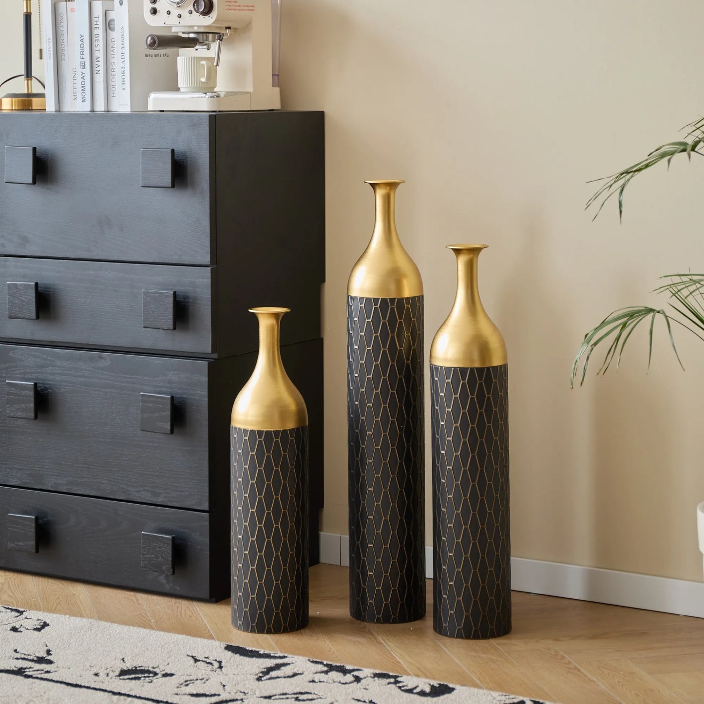 Elegant Floor Vase Set – Gold & Black Metal Decorative Vases – 3-Piece Set for Floral Display, Wedding & Gift Décor – view 11