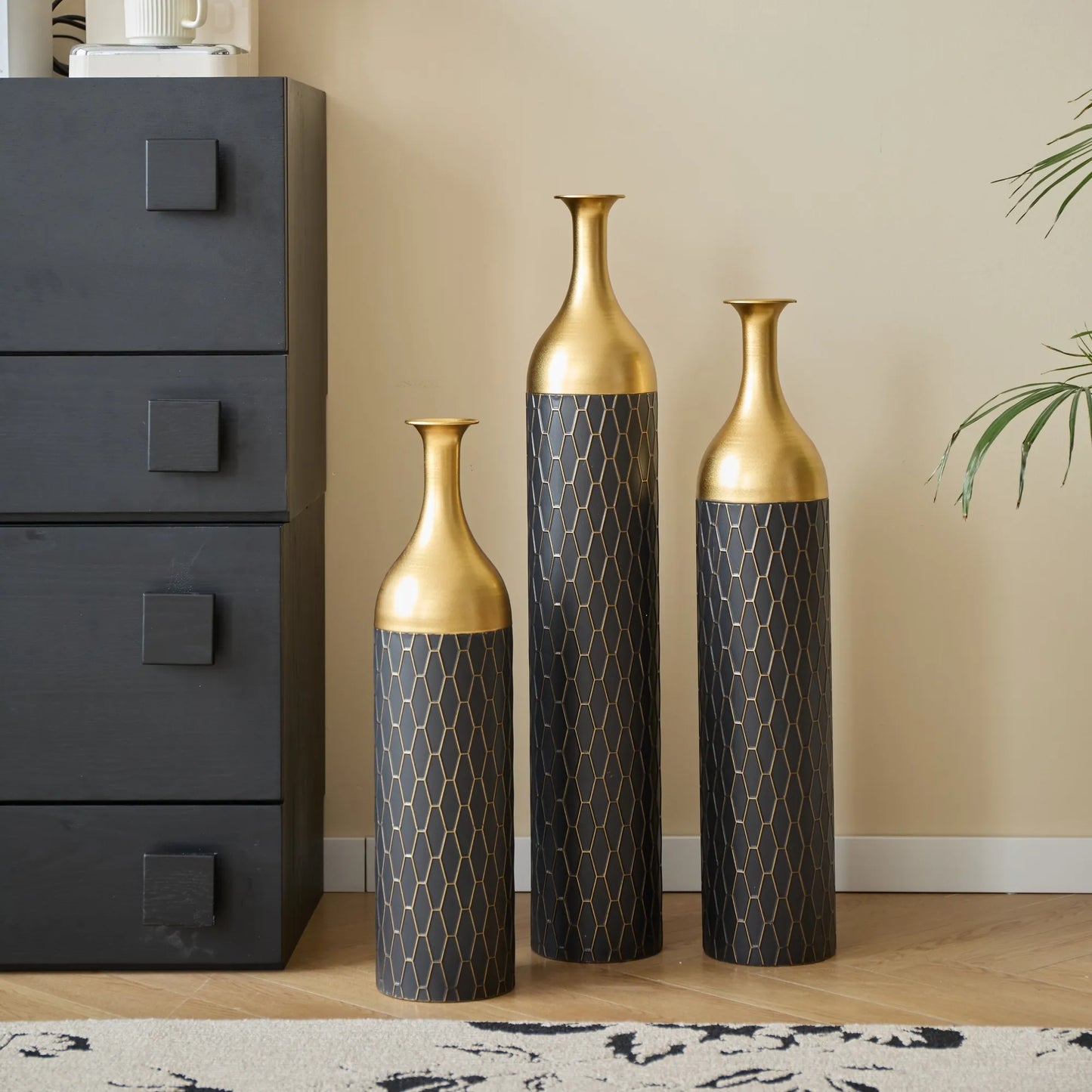 Elegant Floor Vase Set – Gold & Black Metal Decorative Vases – 3-Piece Set for Floral Display, Wedding & Gift Décor – view 12