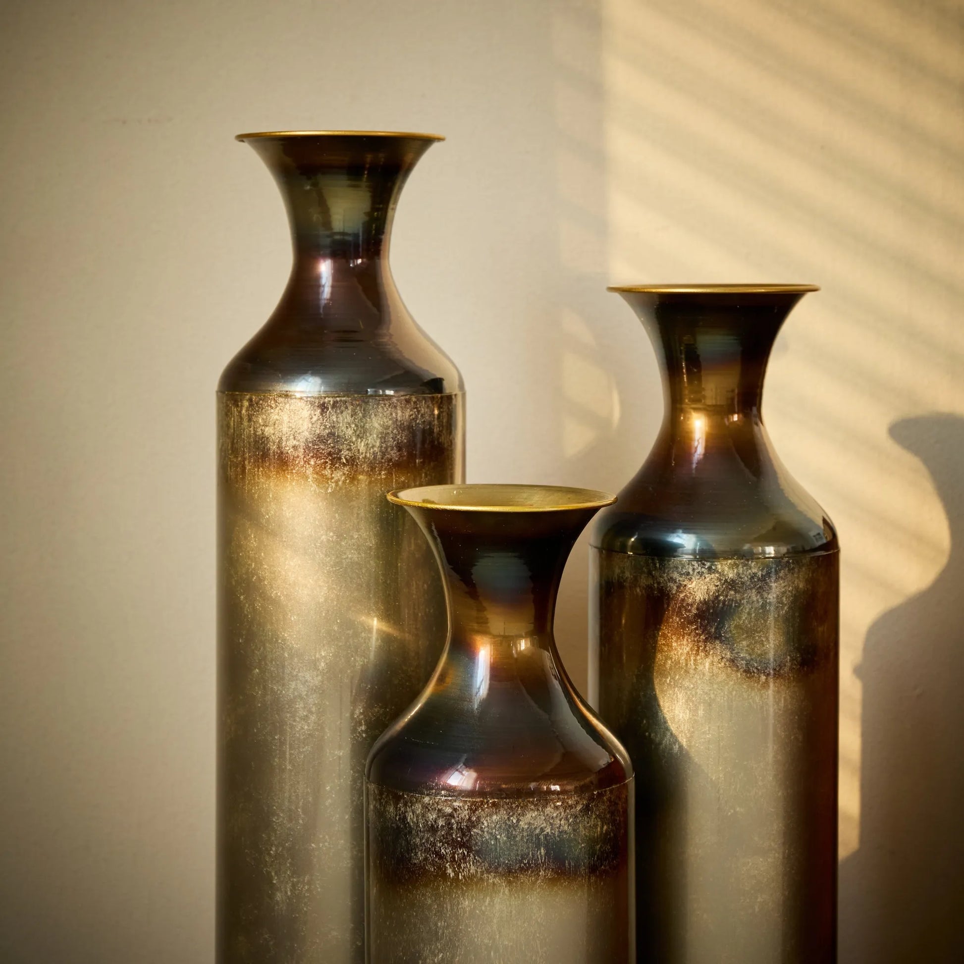 Modern Droplet-Shaped Floor Vase Set – Gold & White Glazed Metal Decorative Vases – 3-Piece Home Accent for Living Room or Entryway – view 14