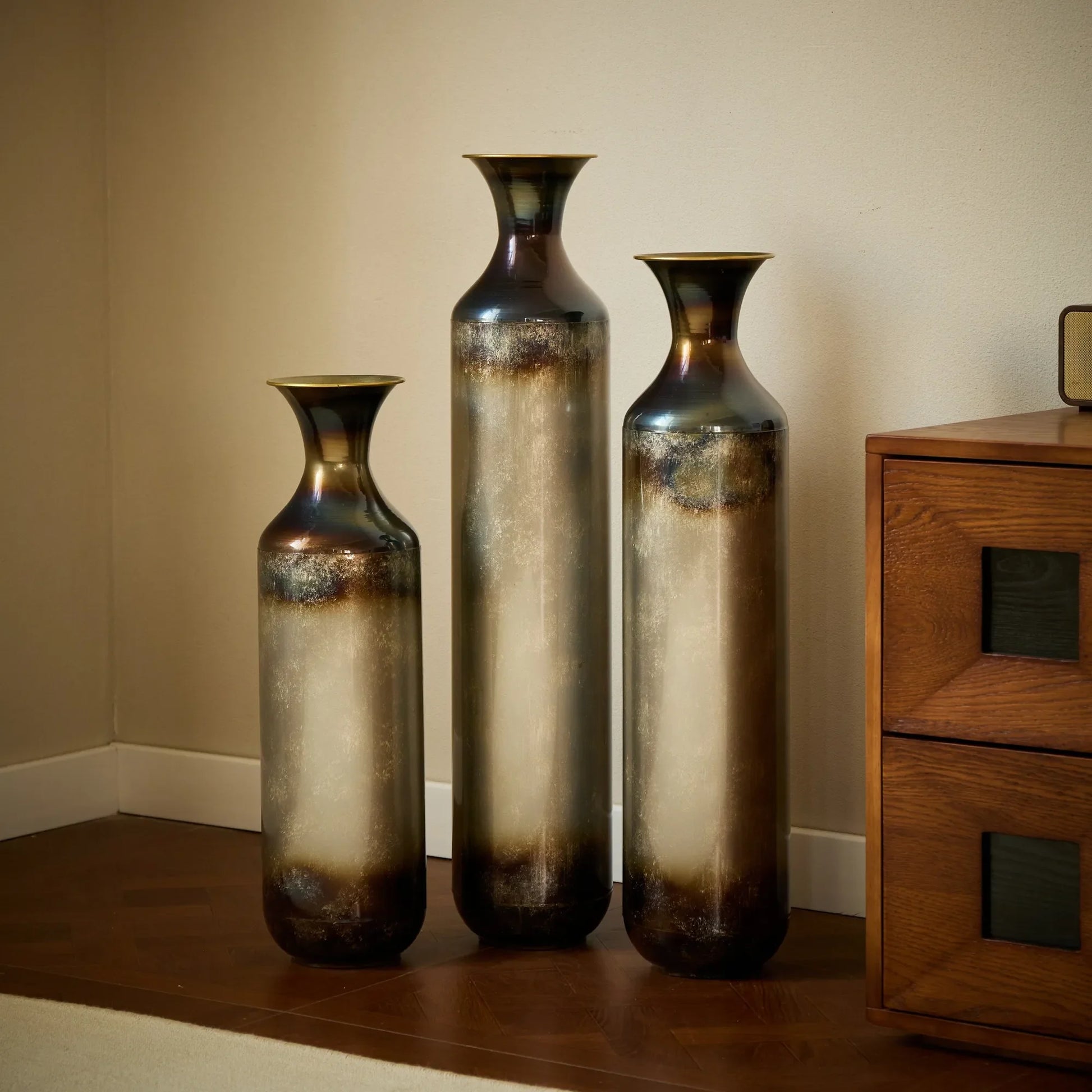 Modern Droplet-Shaped Floor Vase Set – Gold & White Glazed Metal Decorative Vases – 3-Piece Home Accent for Living Room or Entryway – view 15