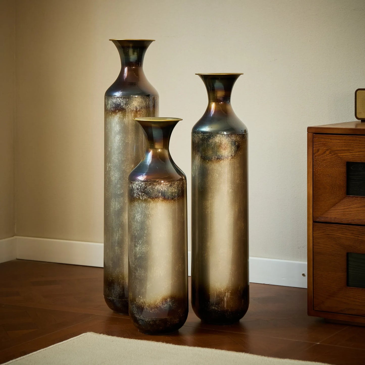 Modern Droplet-Shaped Floor Vase Set – Gold & White Glazed Metal Decorative Vases – 3-Piece Home Accent for Living Room or Entryway – view 17
