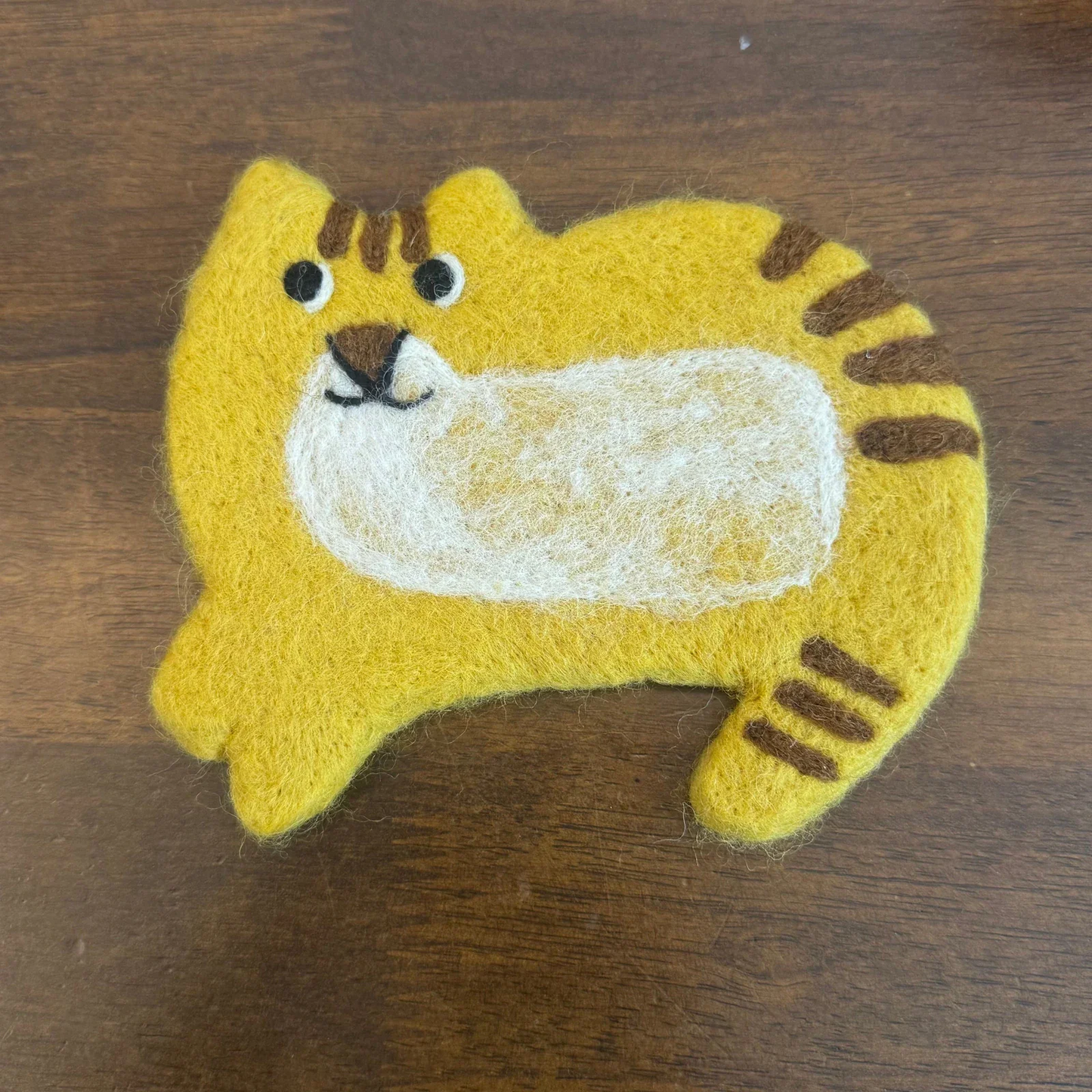 Handmade yellow chubby cat 15x10 cm wool felt coaster