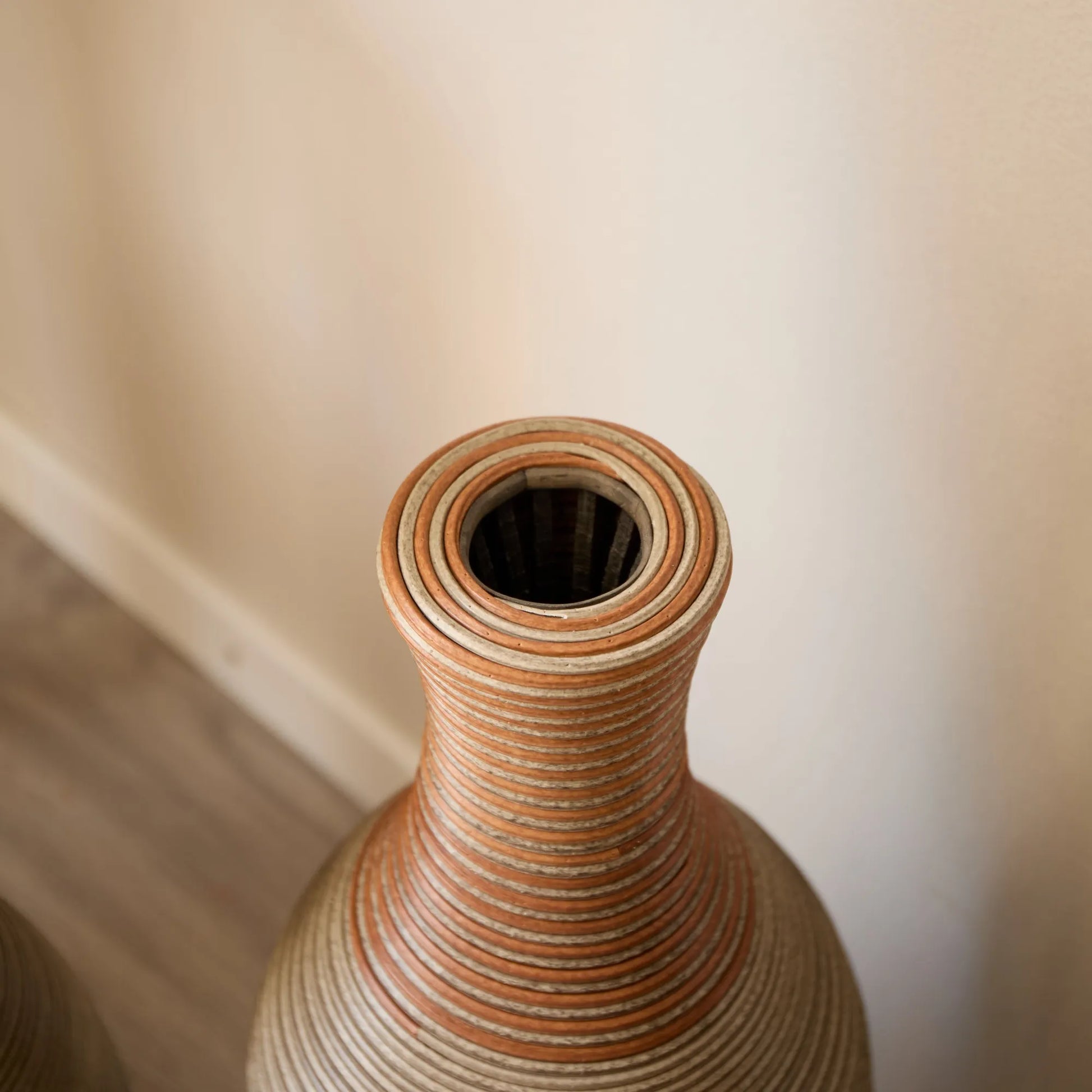 Desktop Vase, Brown Decorative Floor Vase, Classic and Neat Floor Vase, High Independent Flower Stand, Artificial Vine Vase, PVC Floor Vase, Home – view 21