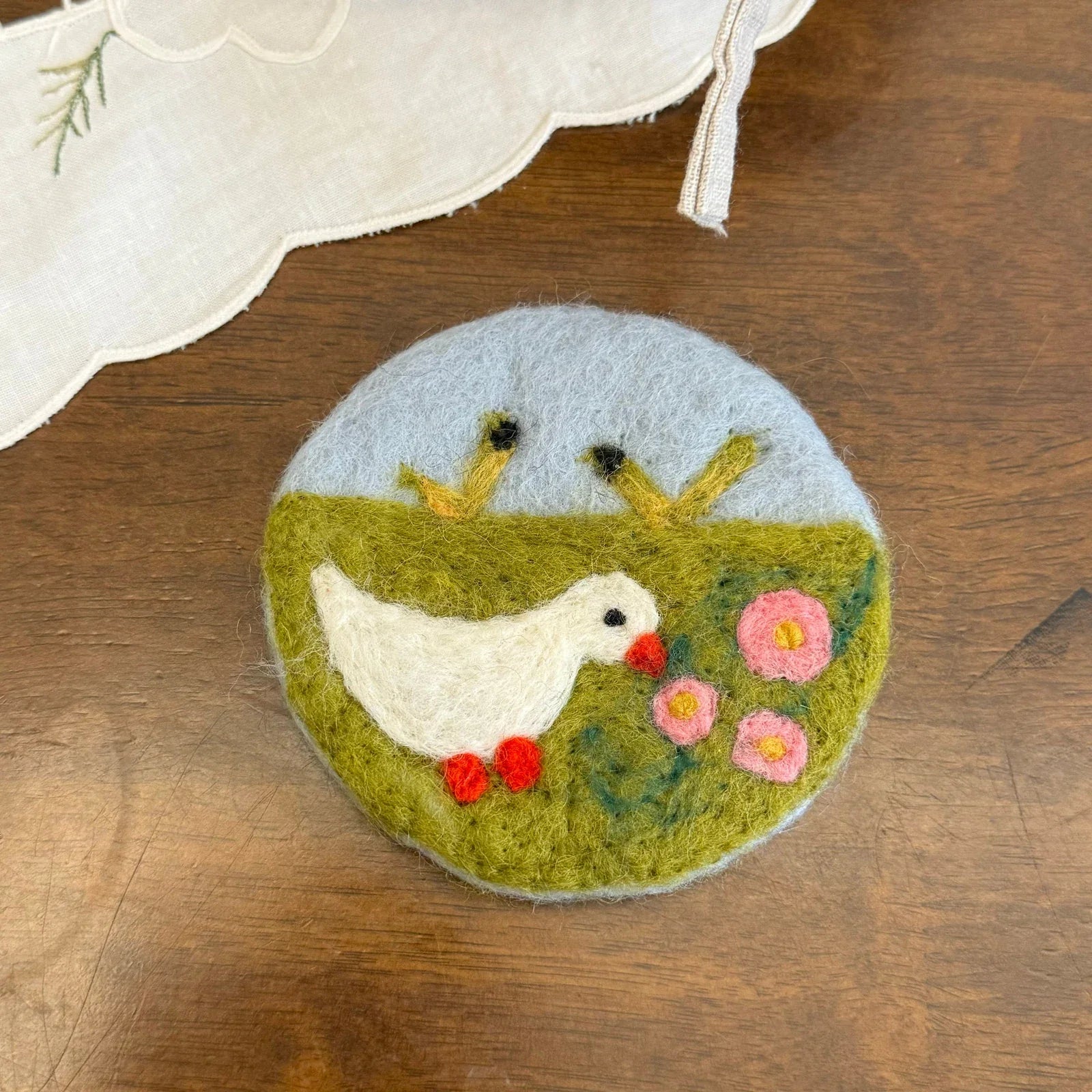 Handmade White Duck 10 cm Wool Felt Coaster