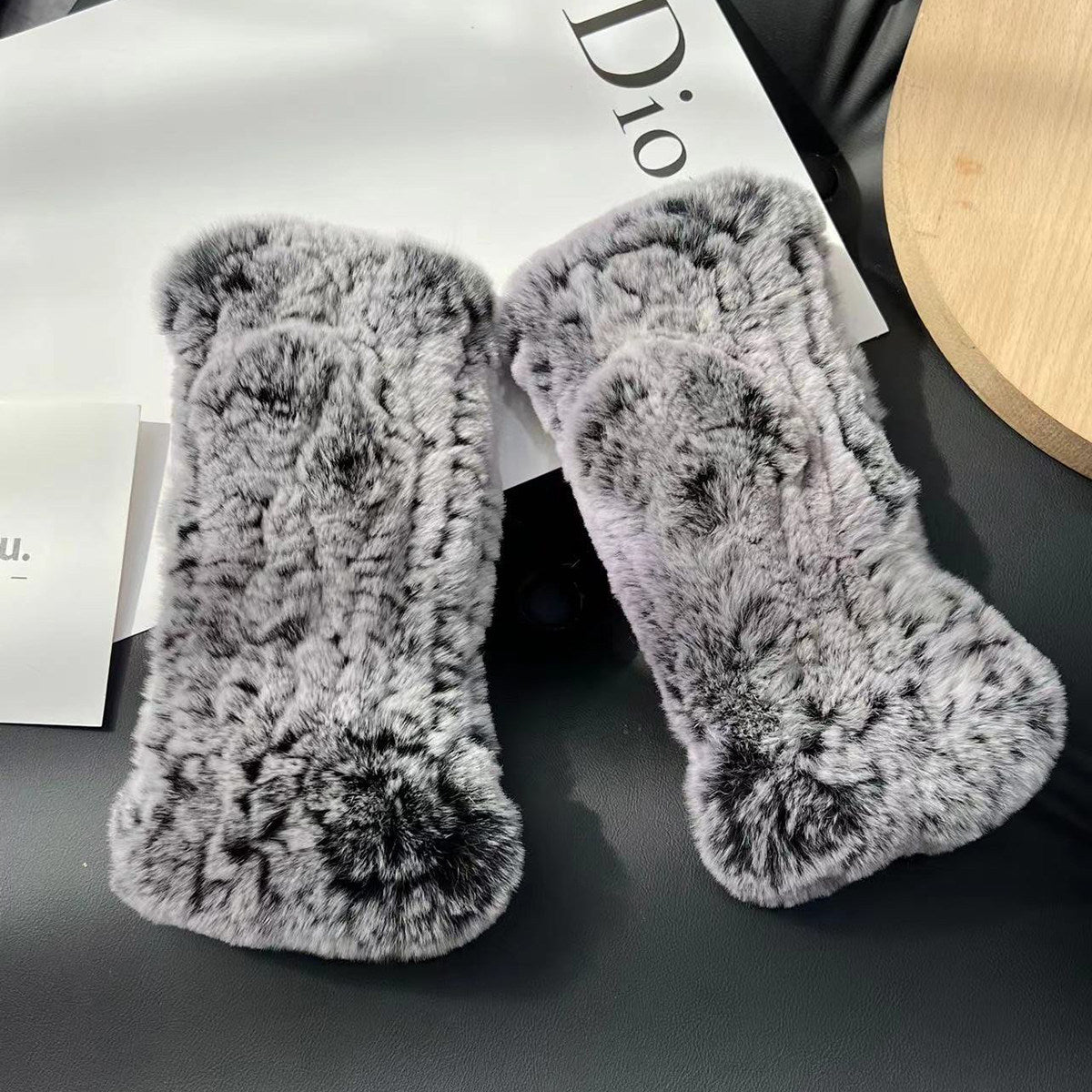 Real otter rabbit fur gloves cute thickened double-sided fur gloves real hair half-fingered elastic gloves