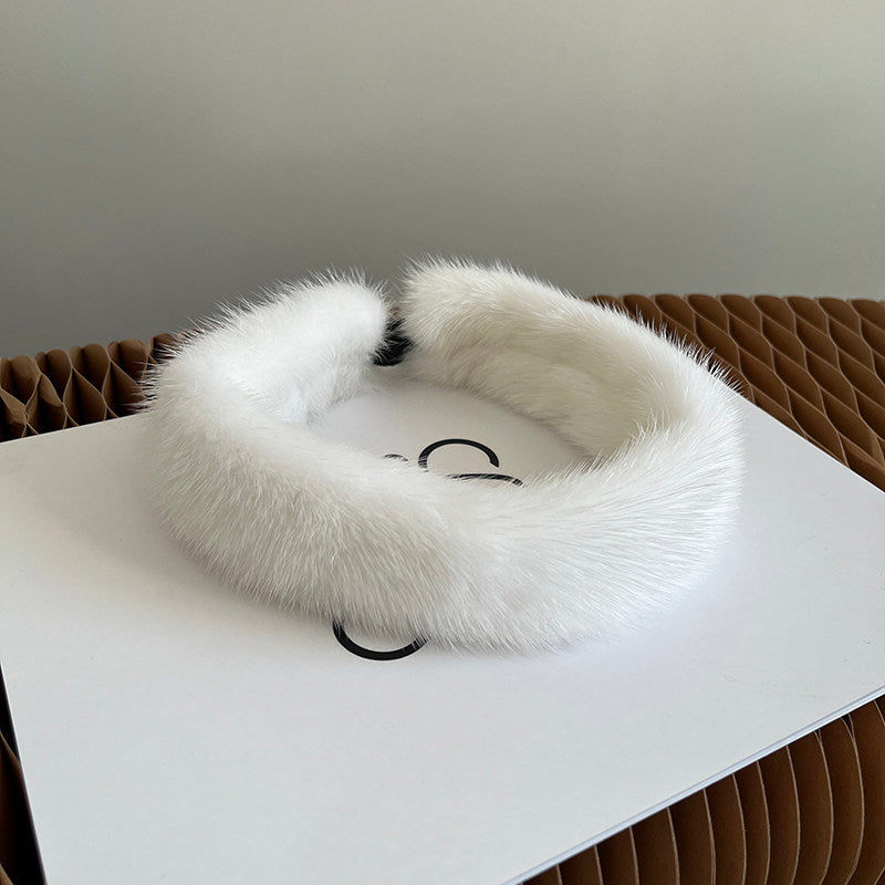 White Mink circular collar scarf product view