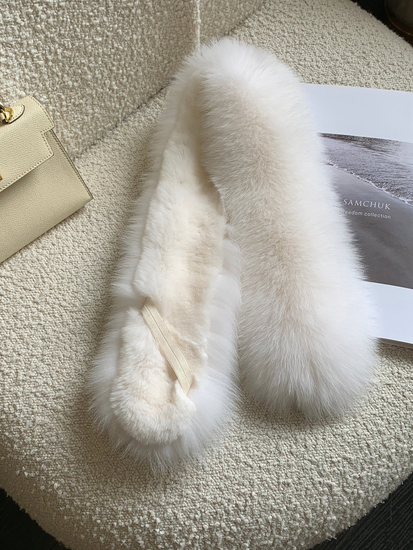 Cream Ivory fox fur scarf showing its inner construction