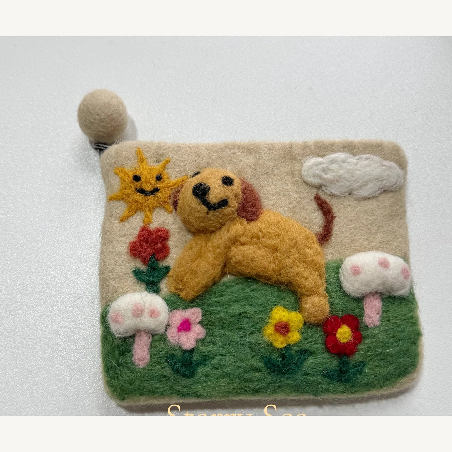 Handmade wool felt zip pouch — Brown Dog — 14 × 11 cm