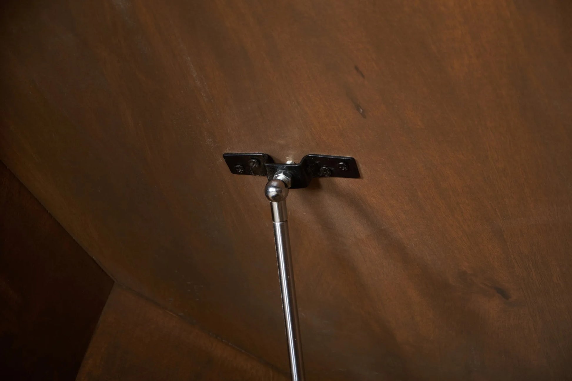 Diamond Shape Solid Wood Lift Top Coffee Table detail view 6