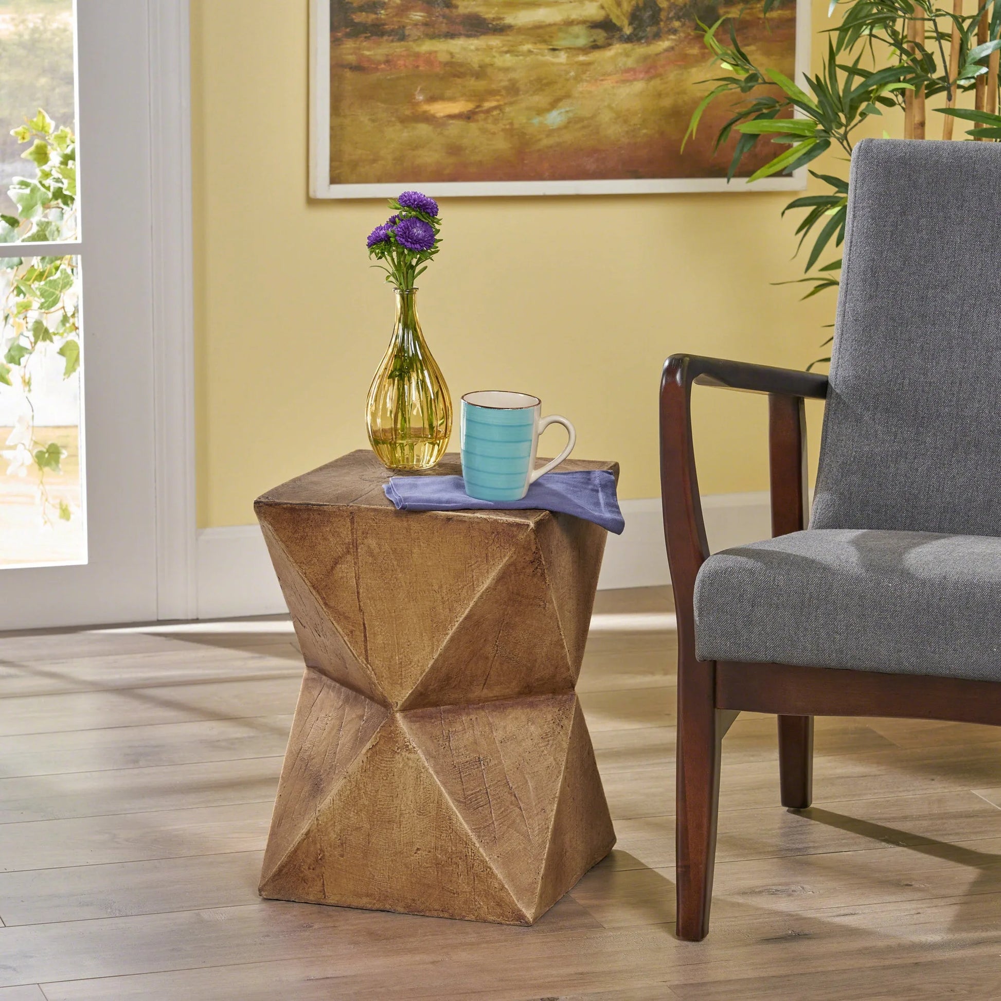 WAYLON SIDE TABLE detail view 2