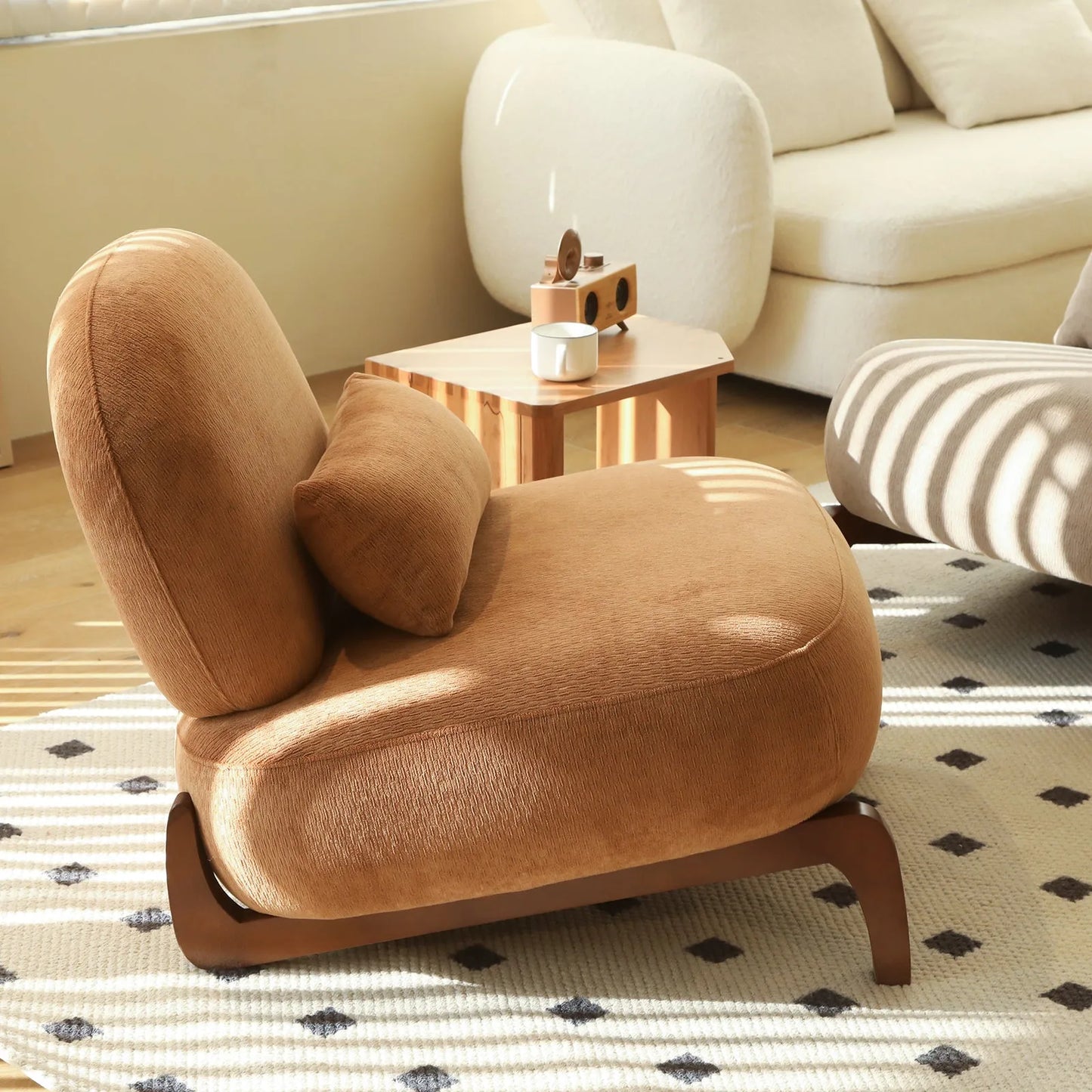 Cute Accent Chair with Solid Wood Legs, Living Room Chair with Soft fabric Cushion, Cozy Bedroom Chair, Comfy Armless Reading Chair for Apartment, Waiting Room, Balcony (Caramel) detail view 3