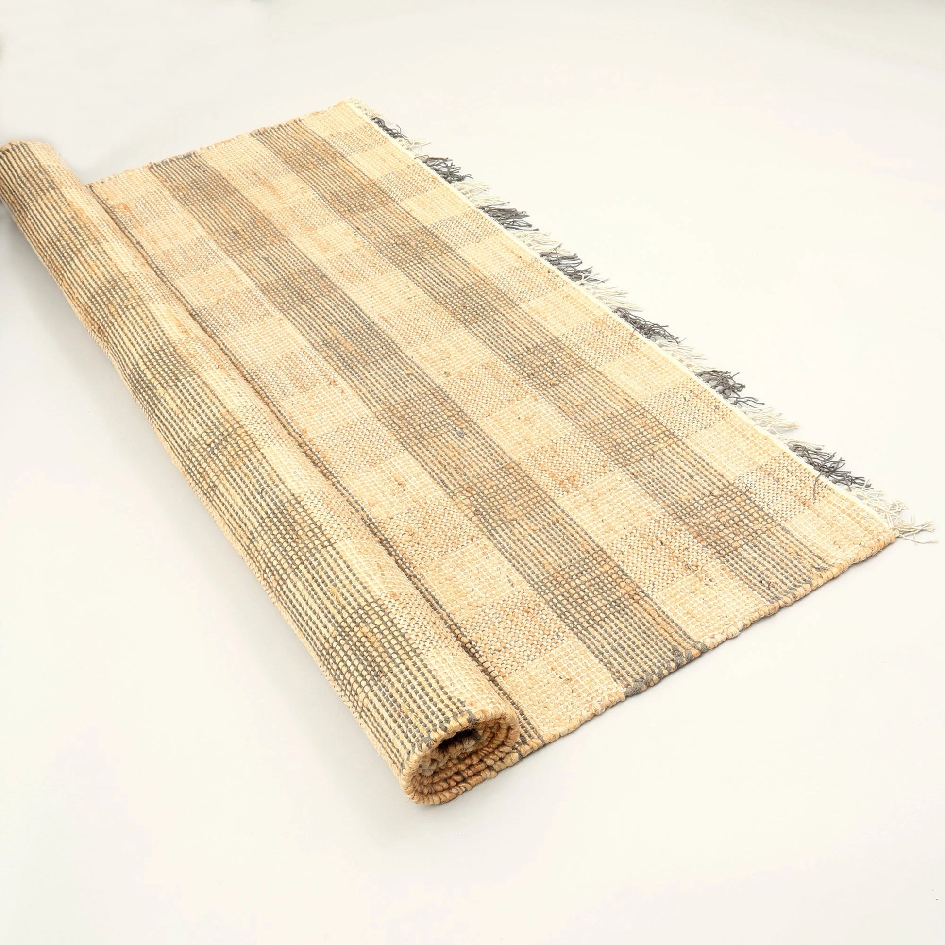 Handwoven Plaid Jute Area Rug
