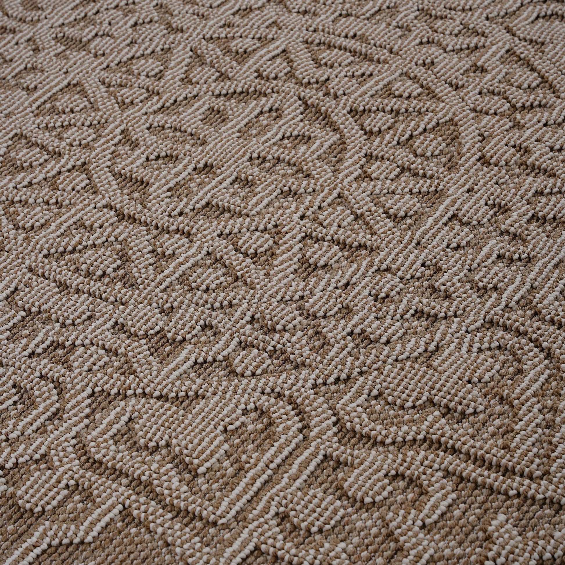 Loom & Luxe Beige & Medallion Indoor/Outdoor Area Rug