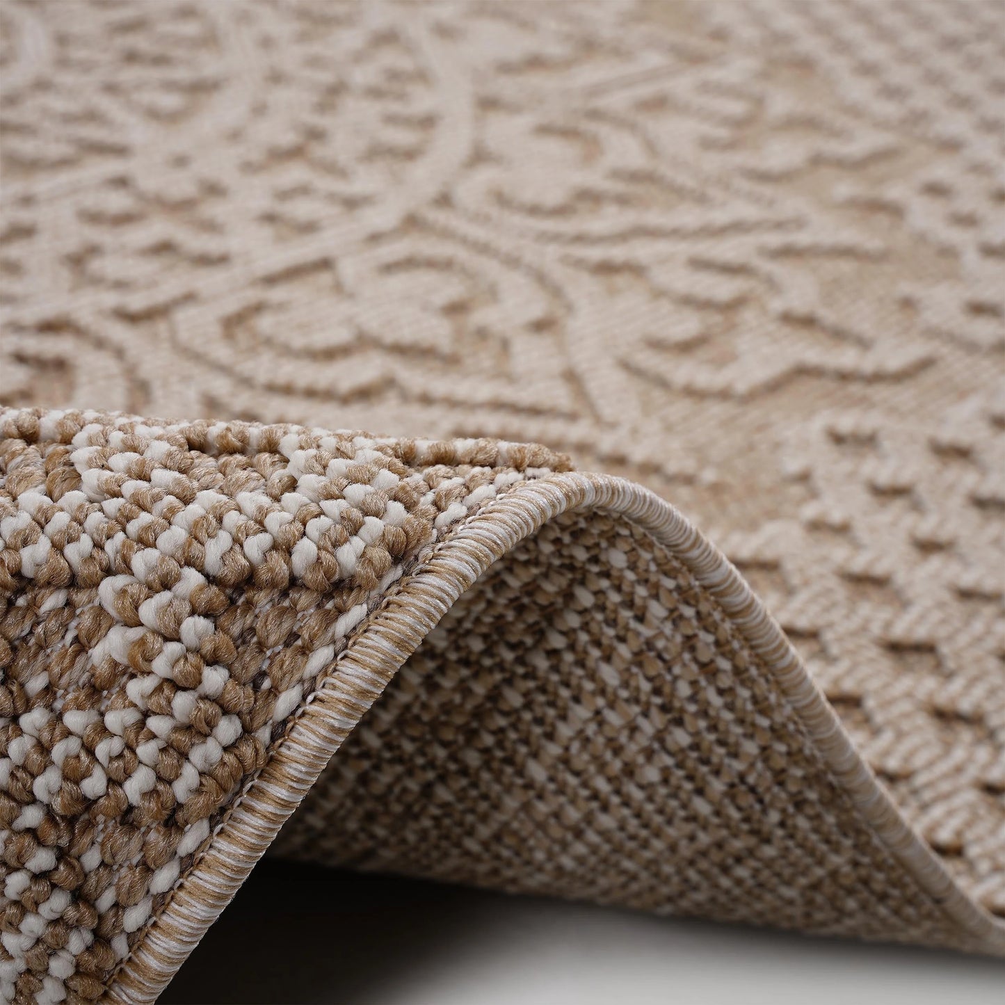 Loom & Luxe Beige & Medallion Indoor/Outdoor Area Rug