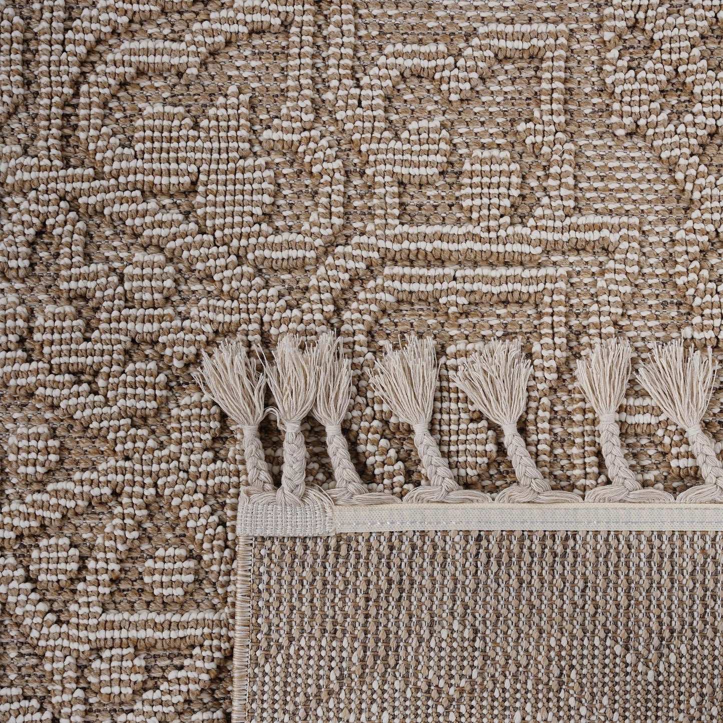 Loom & Luxe Beige & Medallion Indoor/Outdoor Area Rug
