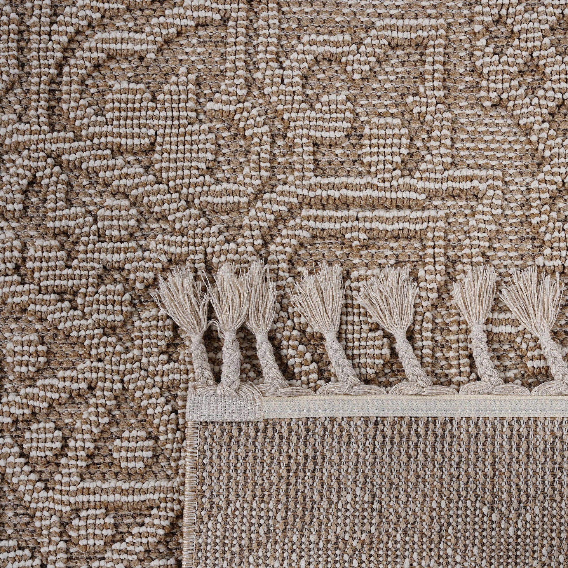 Loom & Luxe Beige & Medallion Indoor/Outdoor Area Rug