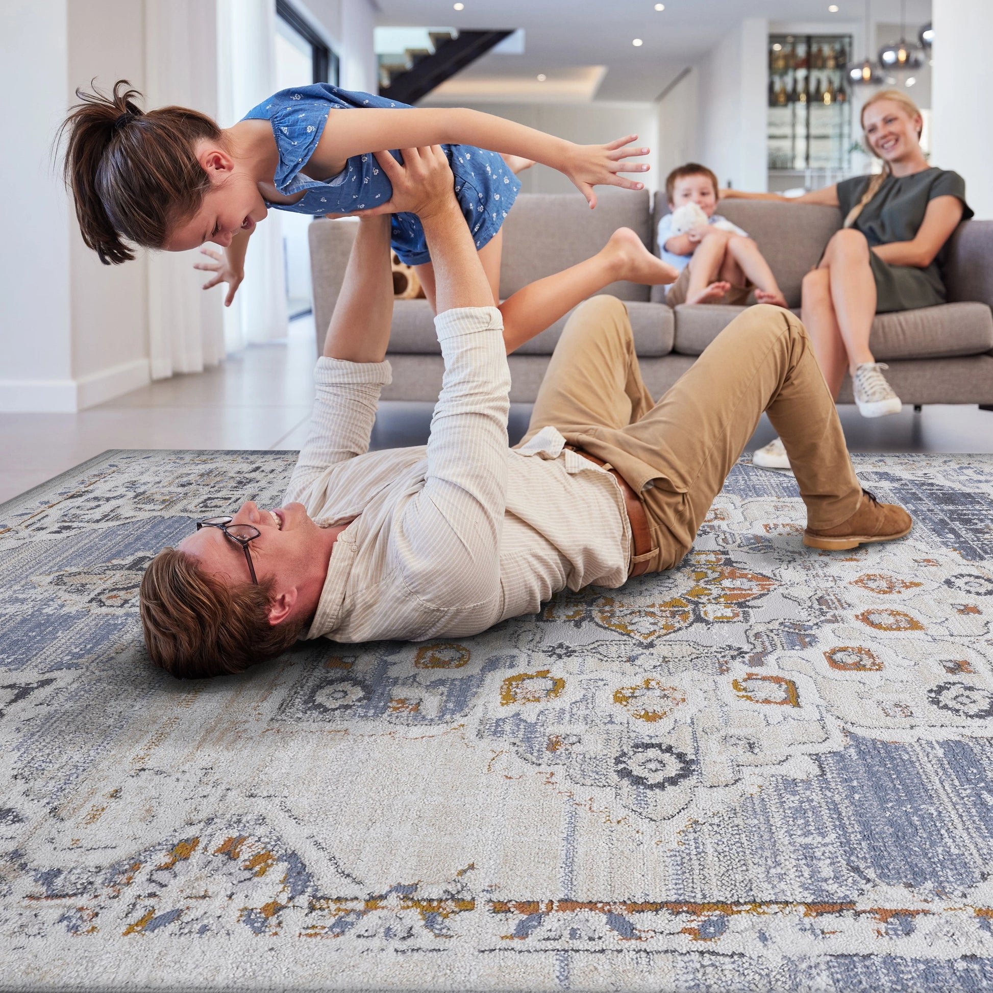Loom & Luxe Cream & Gold & Medallion Area Rug