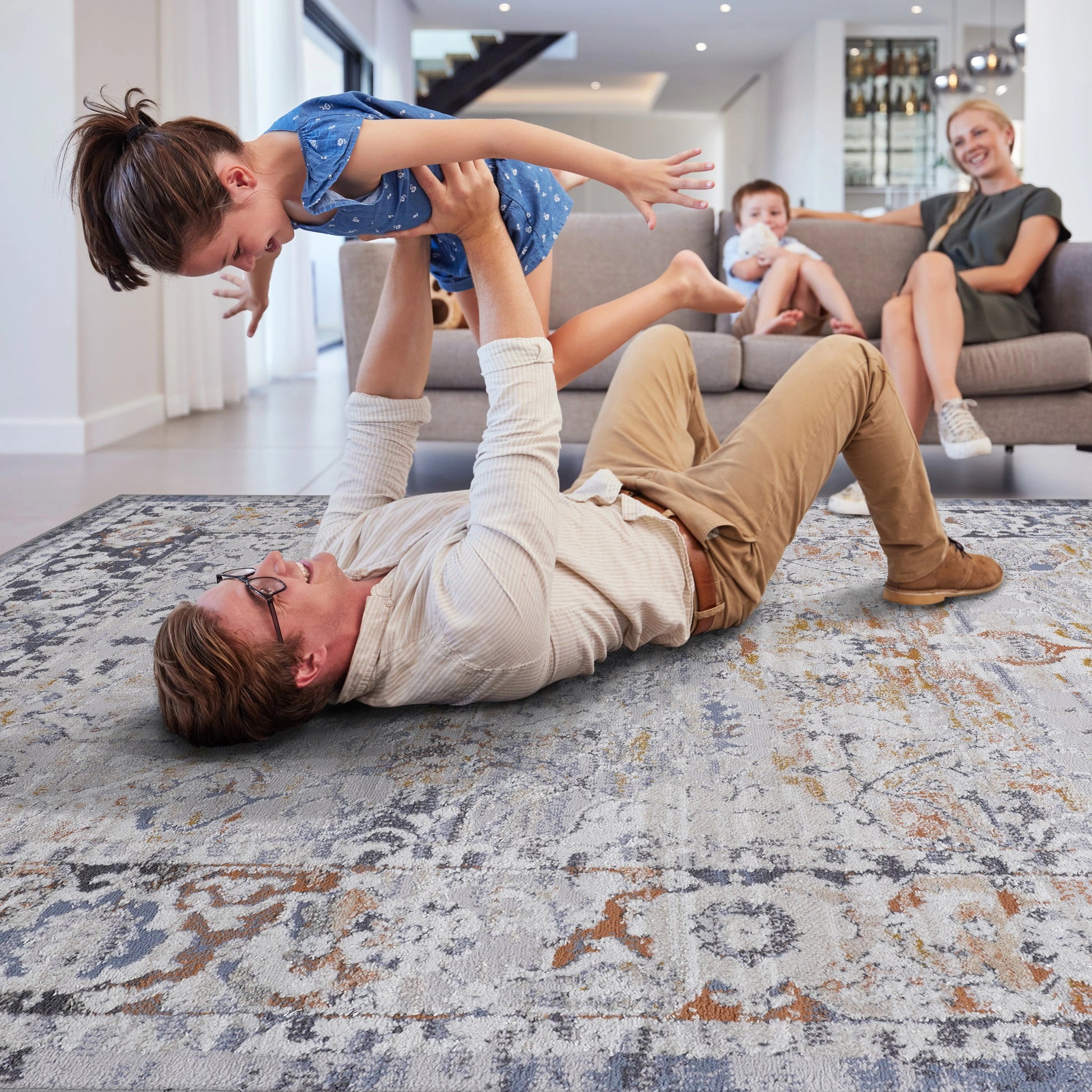Loom & Luxe Ivory & Grey & Traditional Area Rug