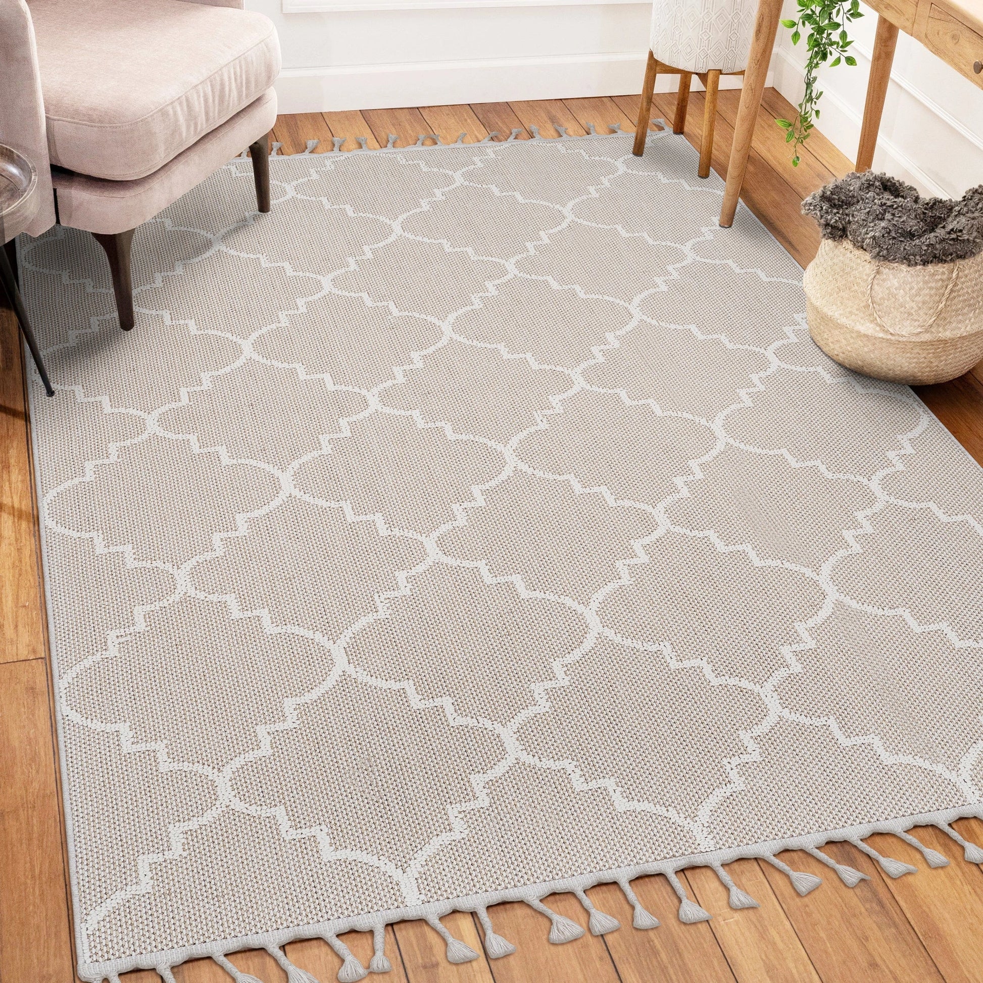 Loom & Luxe Ivory & Trellis Indoor/Outdoor Area Rug