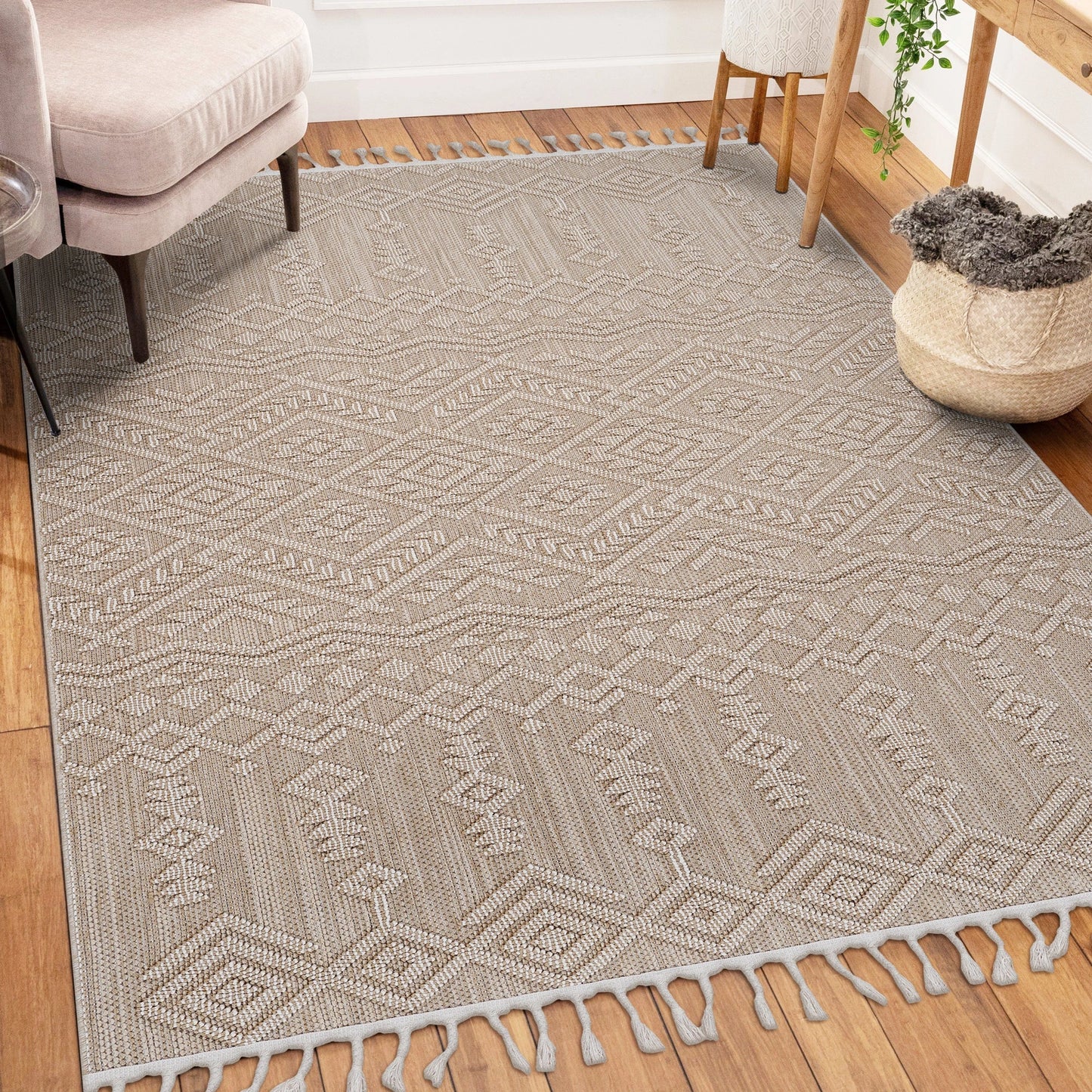 Loom & Luxe Natural & Traditional Indoor/Outdoor Area Rug