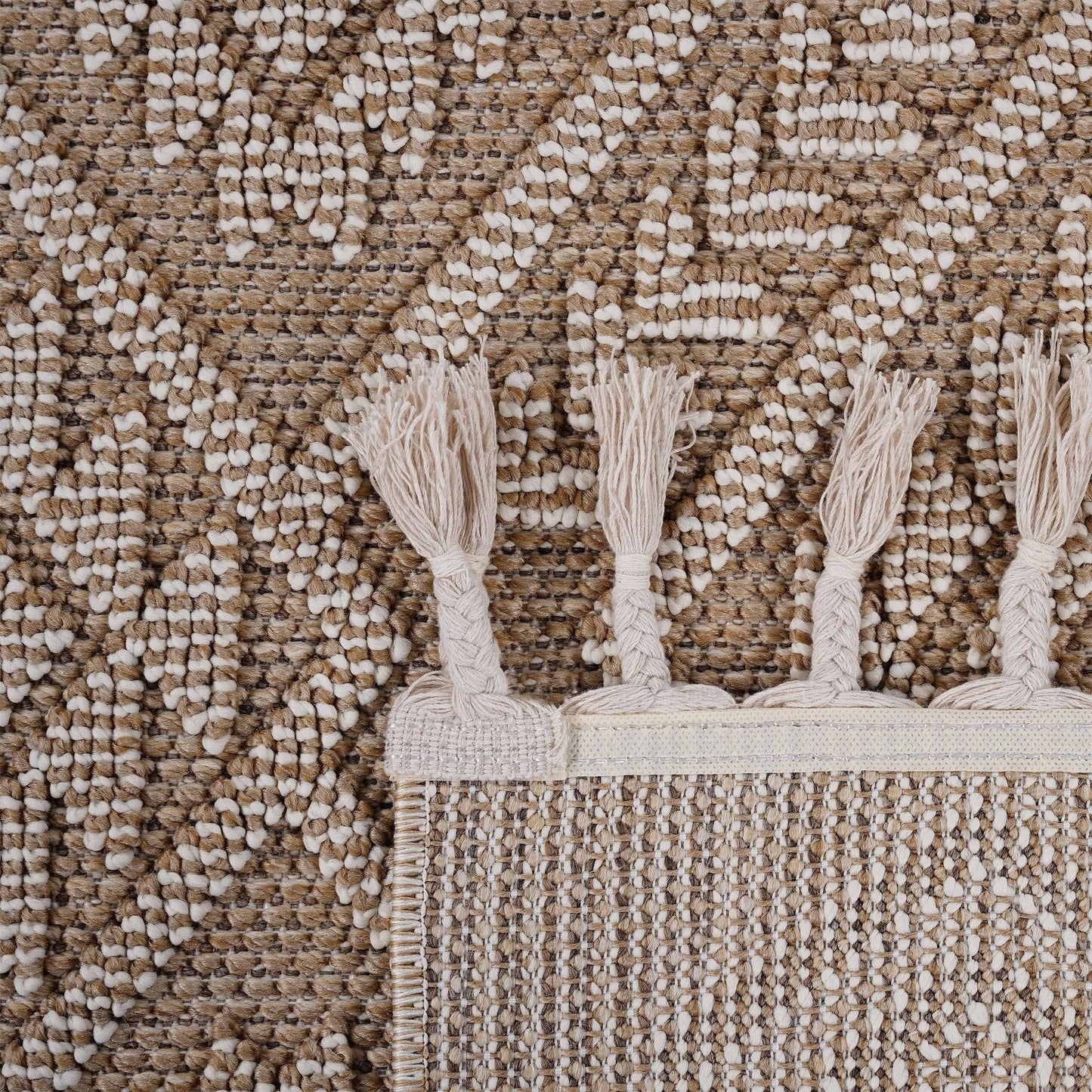 Loom & Luxe Natural & Traditional Indoor/Outdoor Area Rug