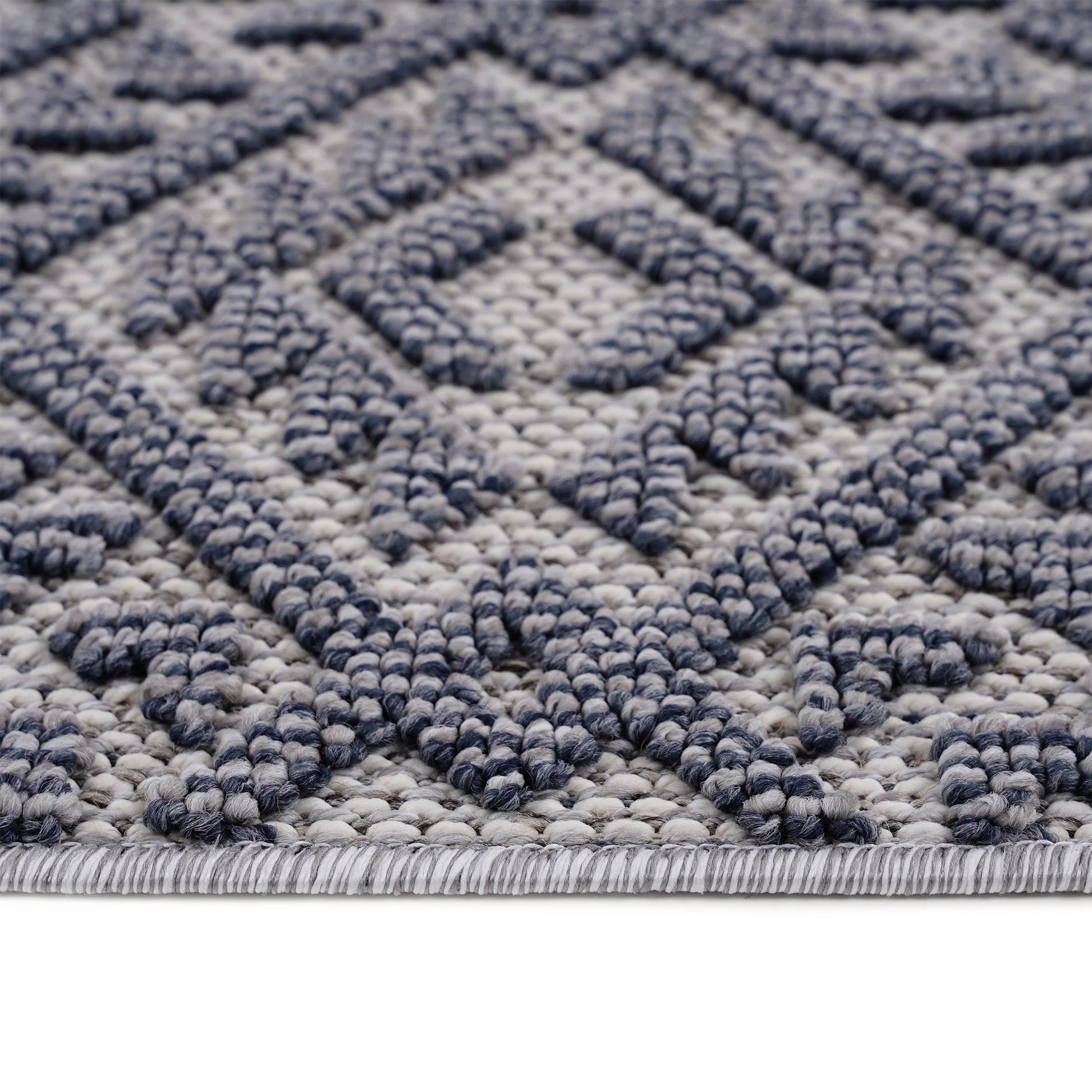 Loom & Luxe White & Gray & Traditional Indoor/Outdoor Area Rug