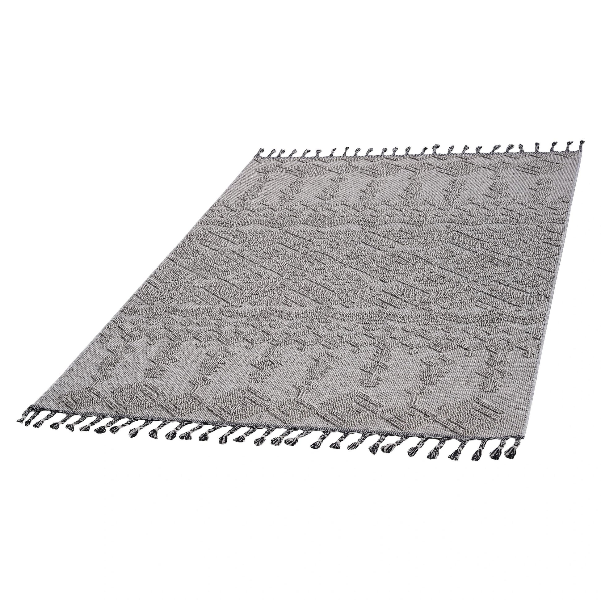Loom & Luxe White & White & Traditional Indoor/Outdoor Area Rug