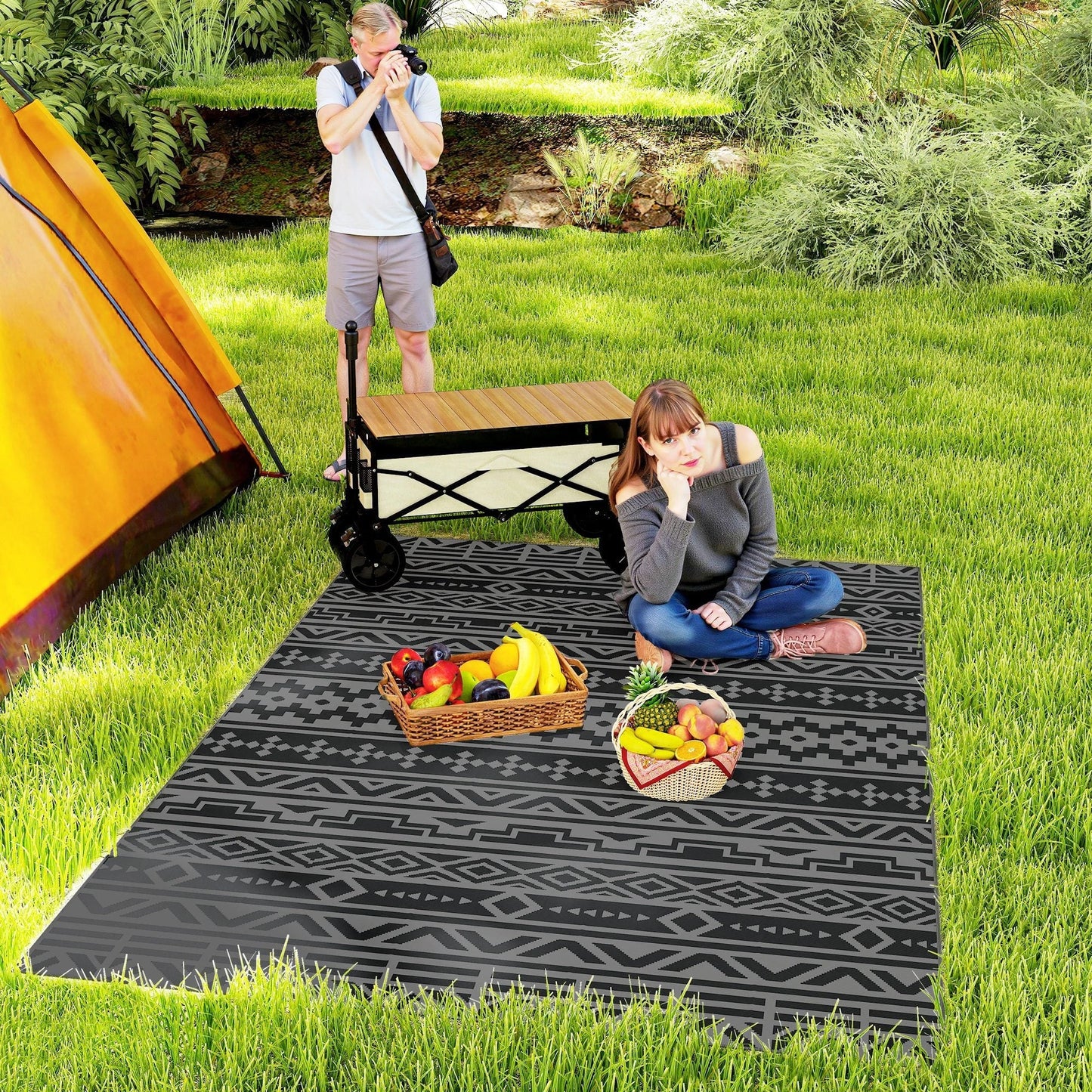 Outsunny Reversible Black & Gray Geometric Wall Outdoor Patio Rug