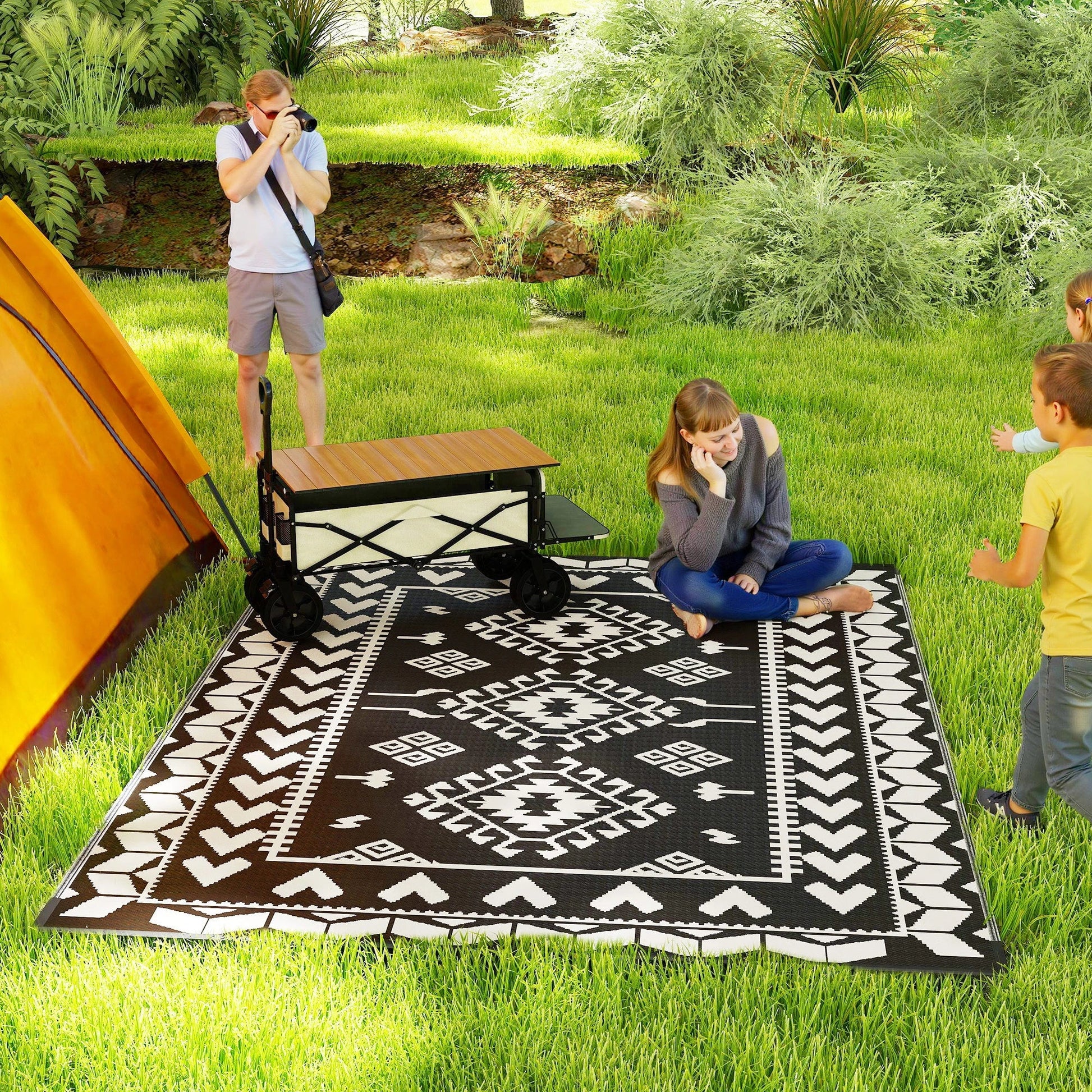 Outsunny Reversible Rhombus Outdoor Patio Rug