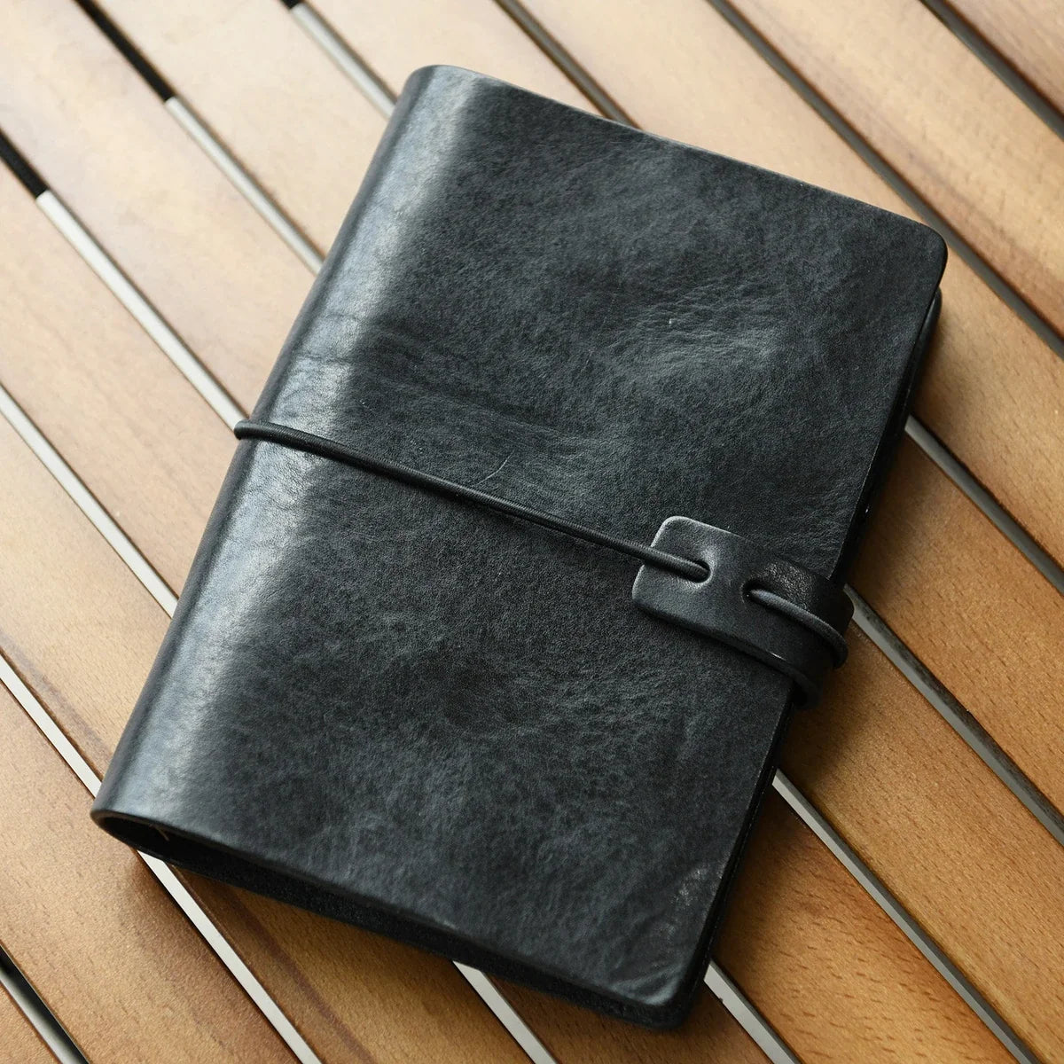 Black slim single-layer A6 leather journal
